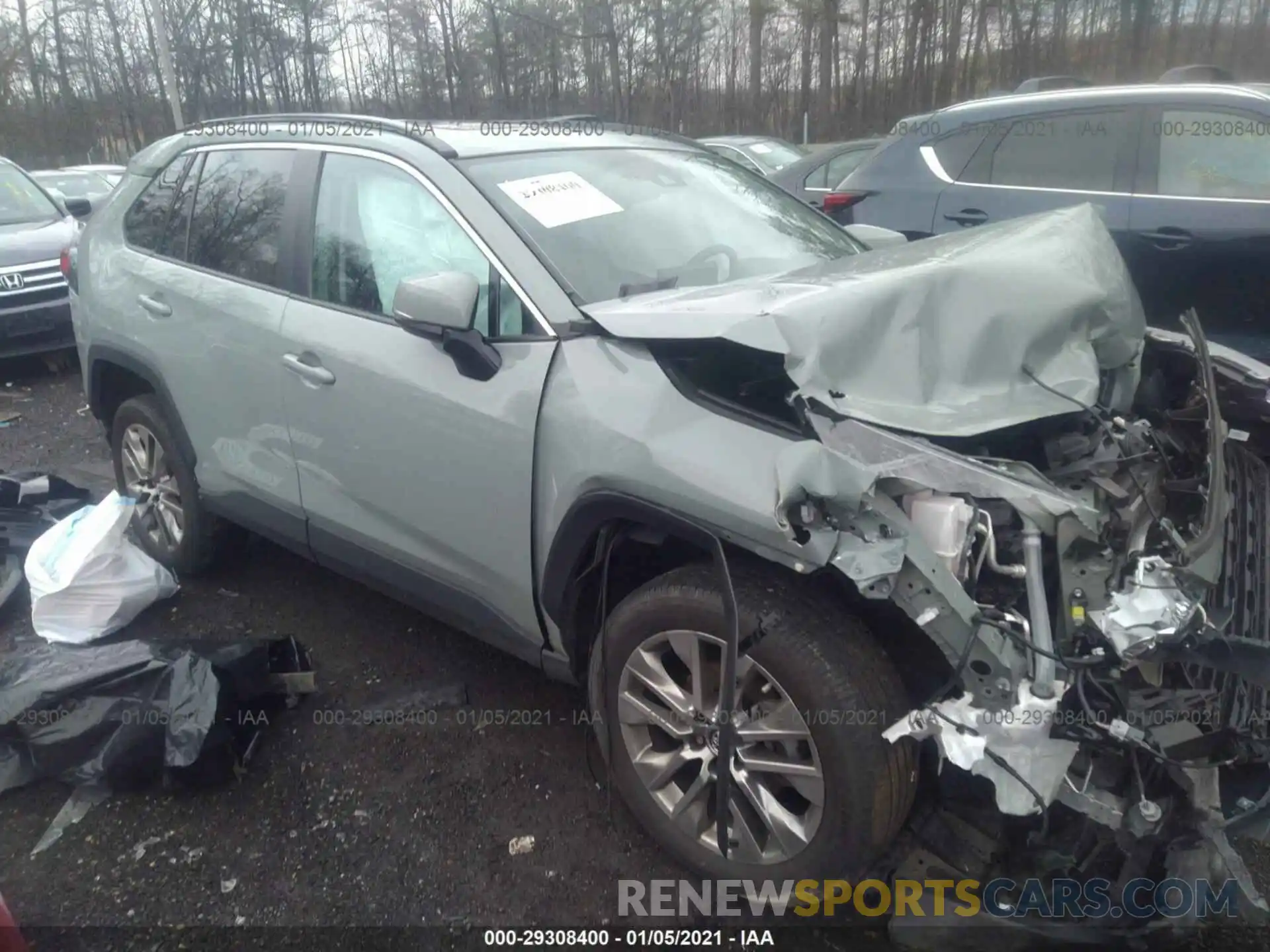 1 Photograph of a damaged car 2T3A1RFV6KW044995 TOYOTA RAV4 2019