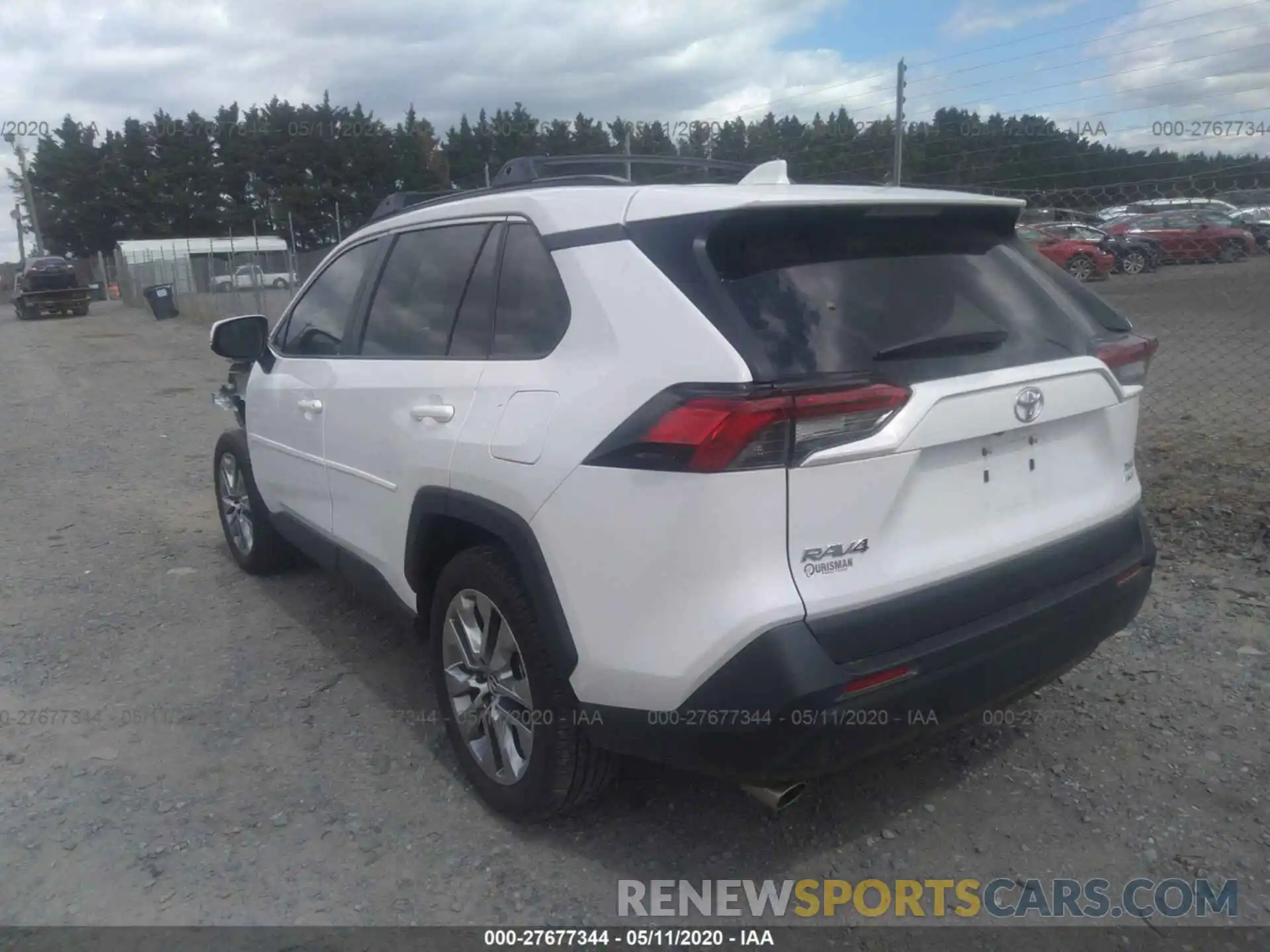 3 Photograph of a damaged car 2T3A1RFV6KW066625 TOYOTA RAV4 2019