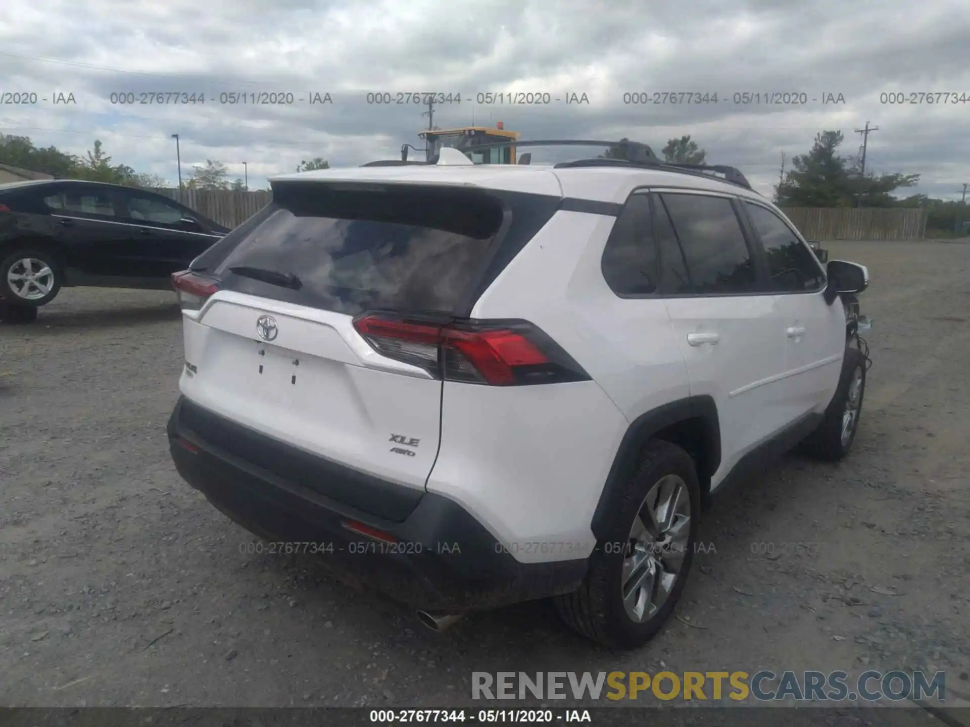 4 Photograph of a damaged car 2T3A1RFV6KW066625 TOYOTA RAV4 2019