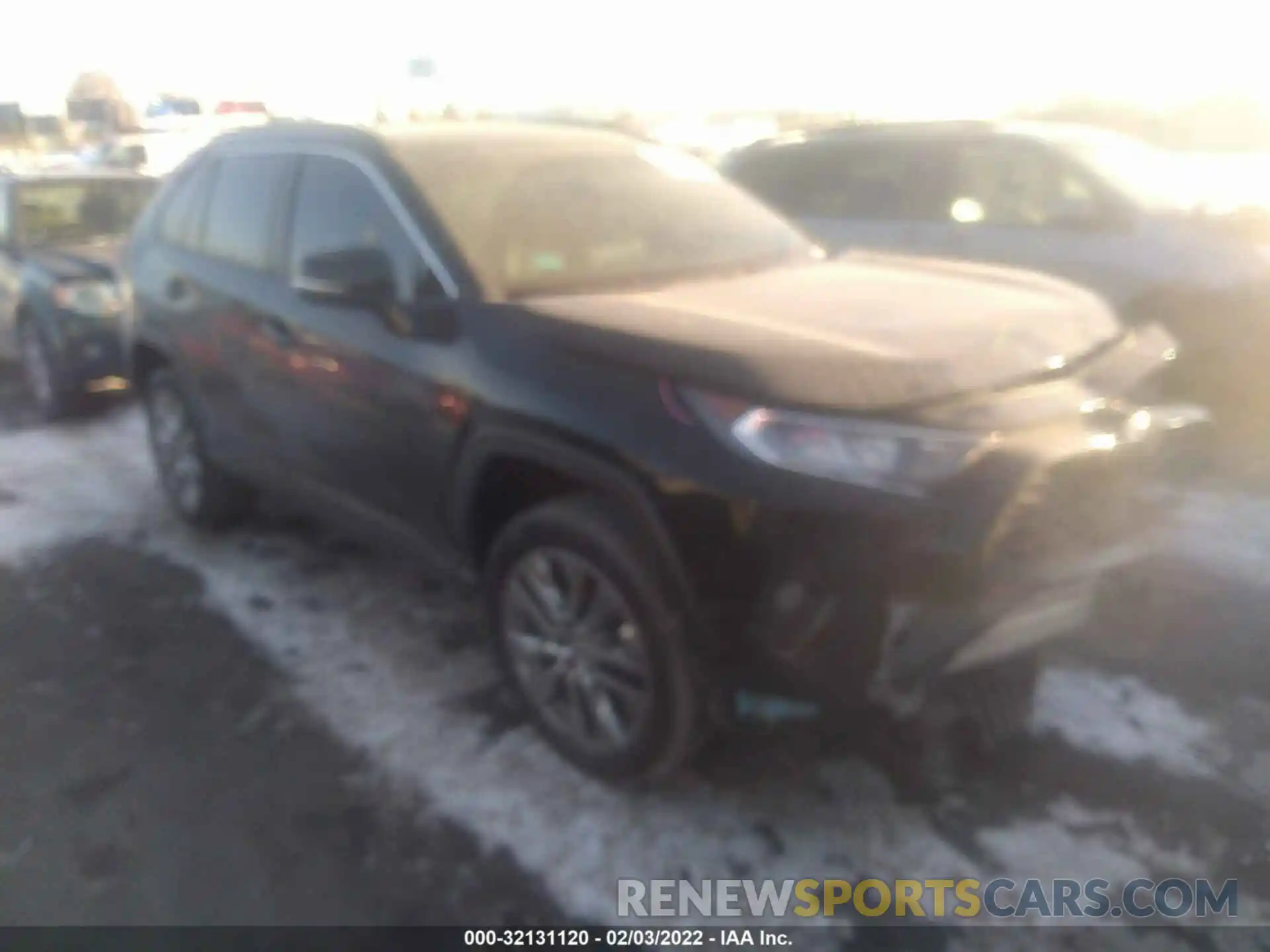 1 Фотография поврежденного автомобиля 2T3A1RFV6KW069721 TOYOTA RAV4 2019