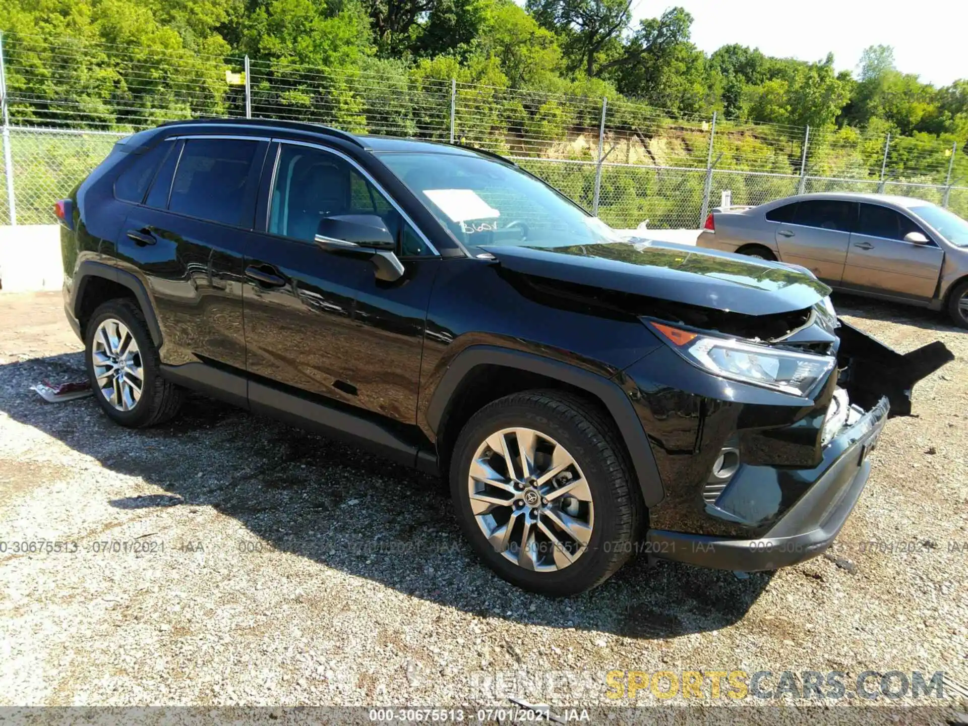 1 Photograph of a damaged car 2T3A1RFV6KW069783 TOYOTA RAV4 2019