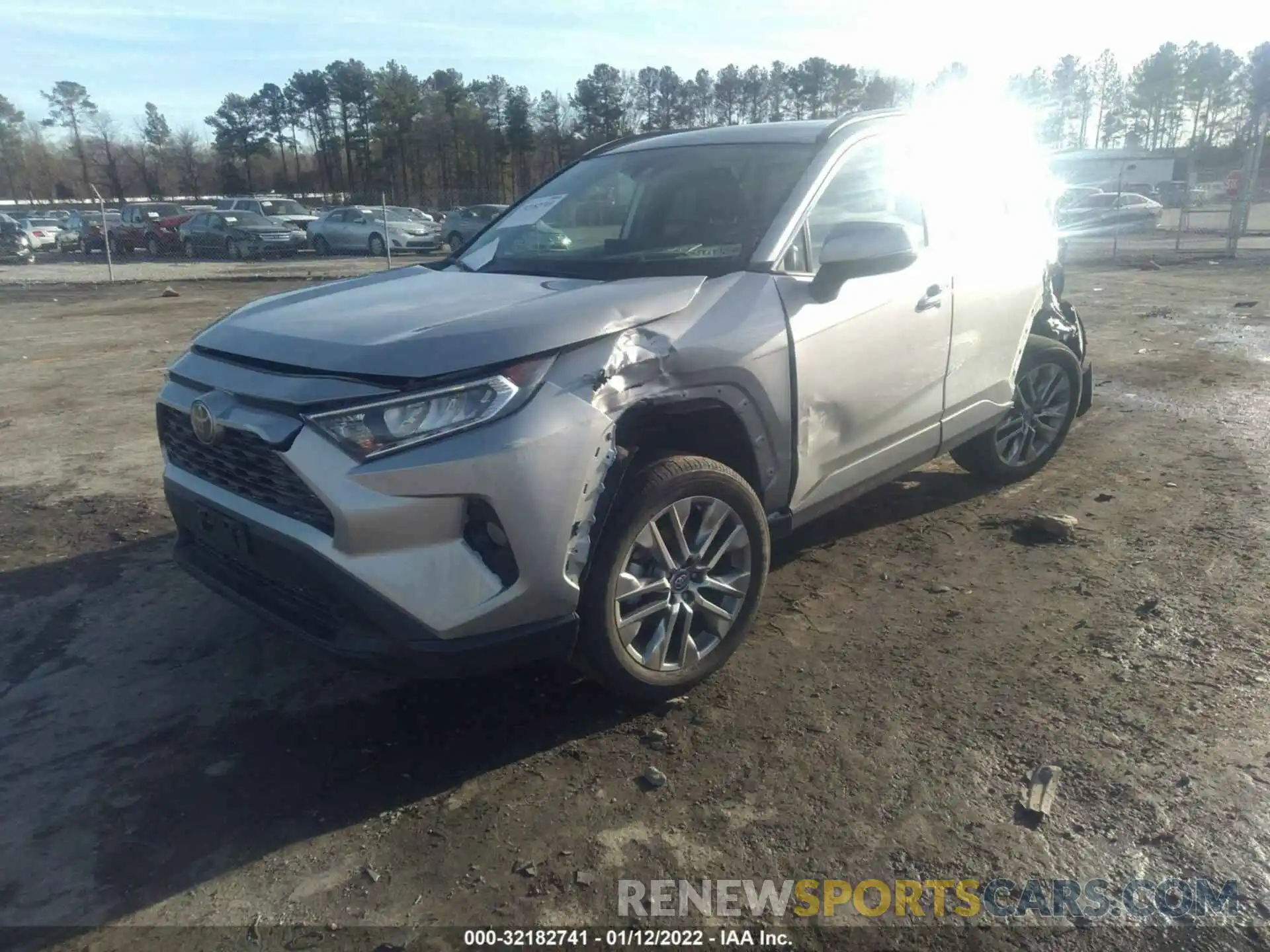 2 Фотография поврежденного автомобиля 2T3A1RFV6KW080735 TOYOTA RAV4 2019