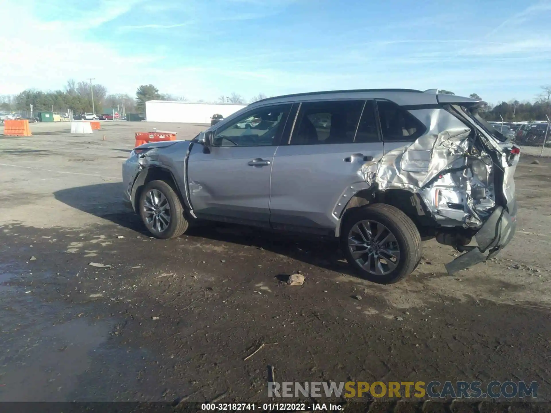 6 Photograph of a damaged car 2T3A1RFV6KW080735 TOYOTA RAV4 2019