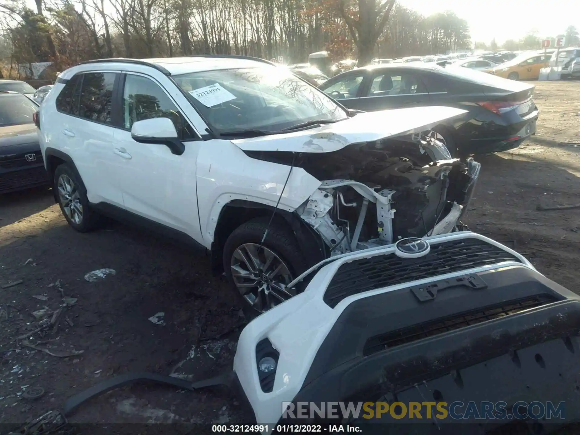 1 Photograph of a damaged car 2T3A1RFV7KC019279 TOYOTA RAV4 2019