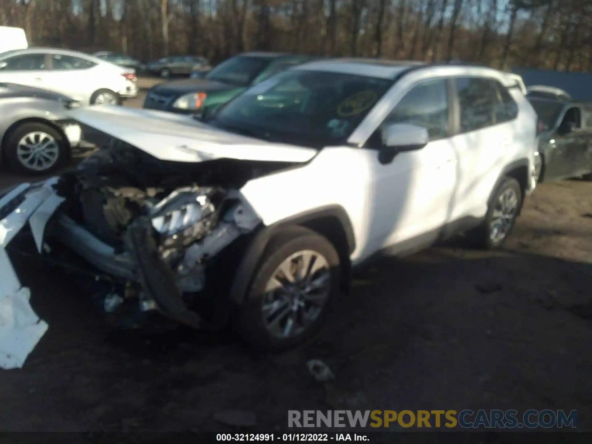 2 Фотография поврежденного автомобиля 2T3A1RFV7KC019279 TOYOTA RAV4 2019