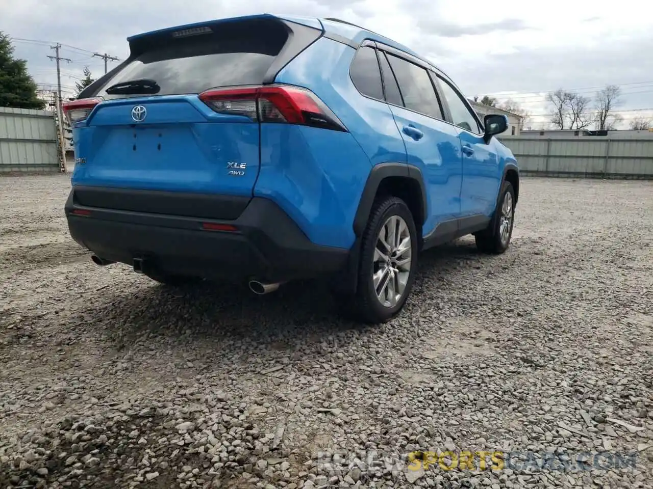 4 Фотография поврежденного автомобиля 2T3A1RFV7KC026846 TOYOTA RAV4 2019