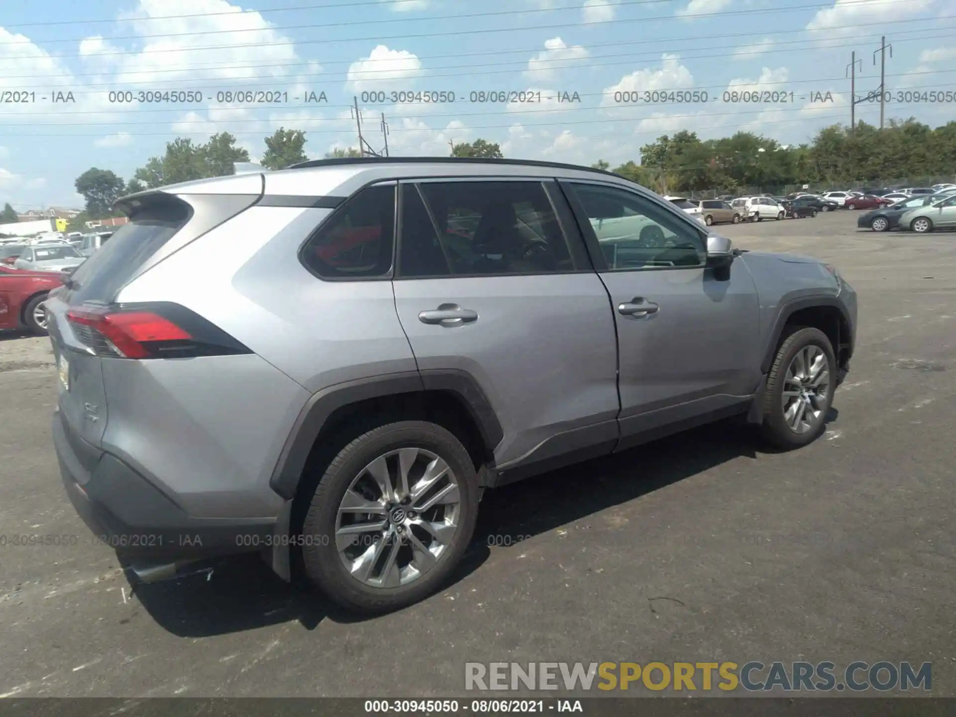 4 Photograph of a damaged car 2T3A1RFV7KC032355 TOYOTA RAV4 2019