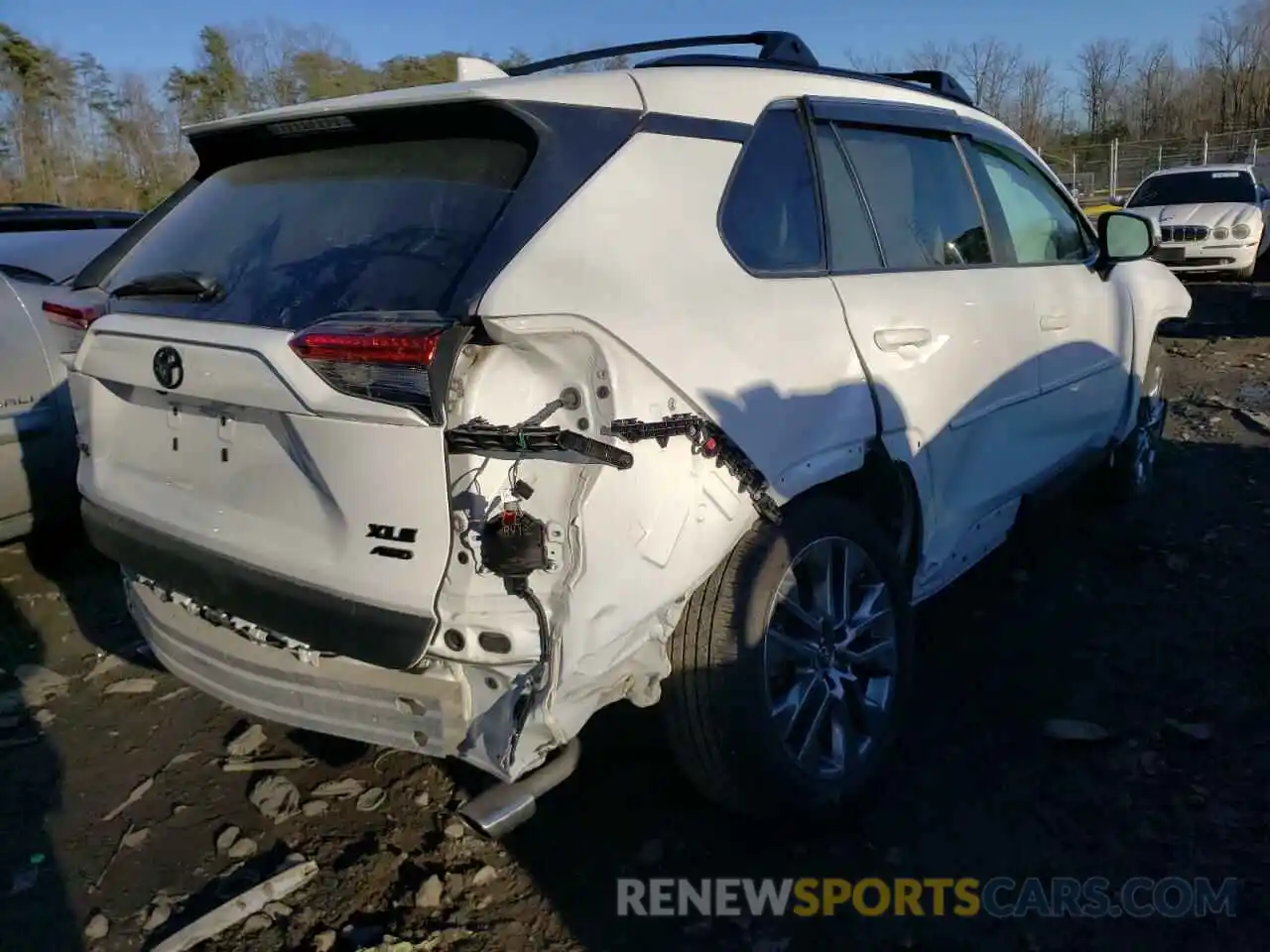 4 Photograph of a damaged car 2T3A1RFV7KC053822 TOYOTA RAV4 2019