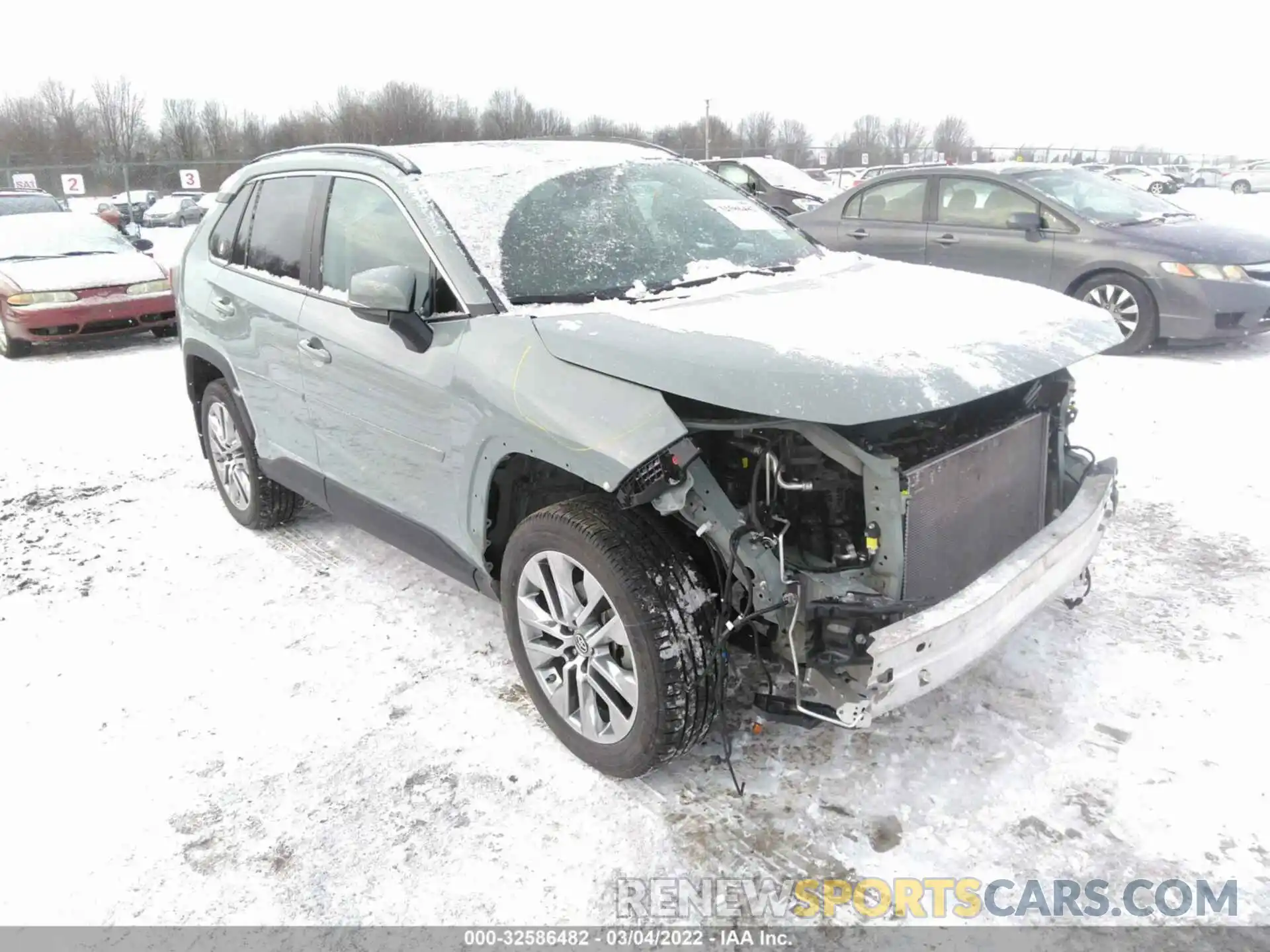 1 Photograph of a damaged car 2T3A1RFV7KC057644 TOYOTA RAV4 2019