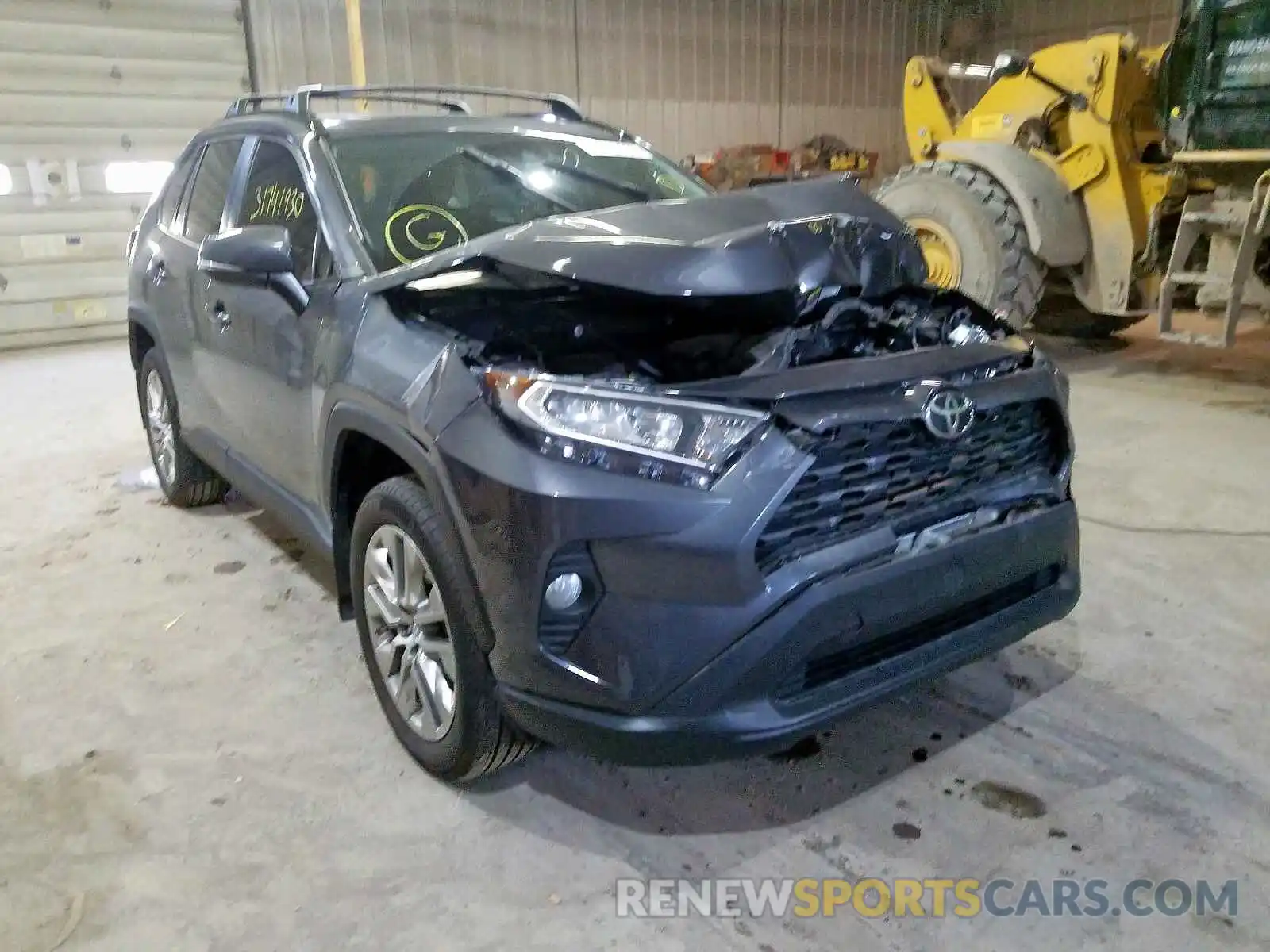 1 Photograph of a damaged car 2T3A1RFV7KW001377 TOYOTA RAV4 2019