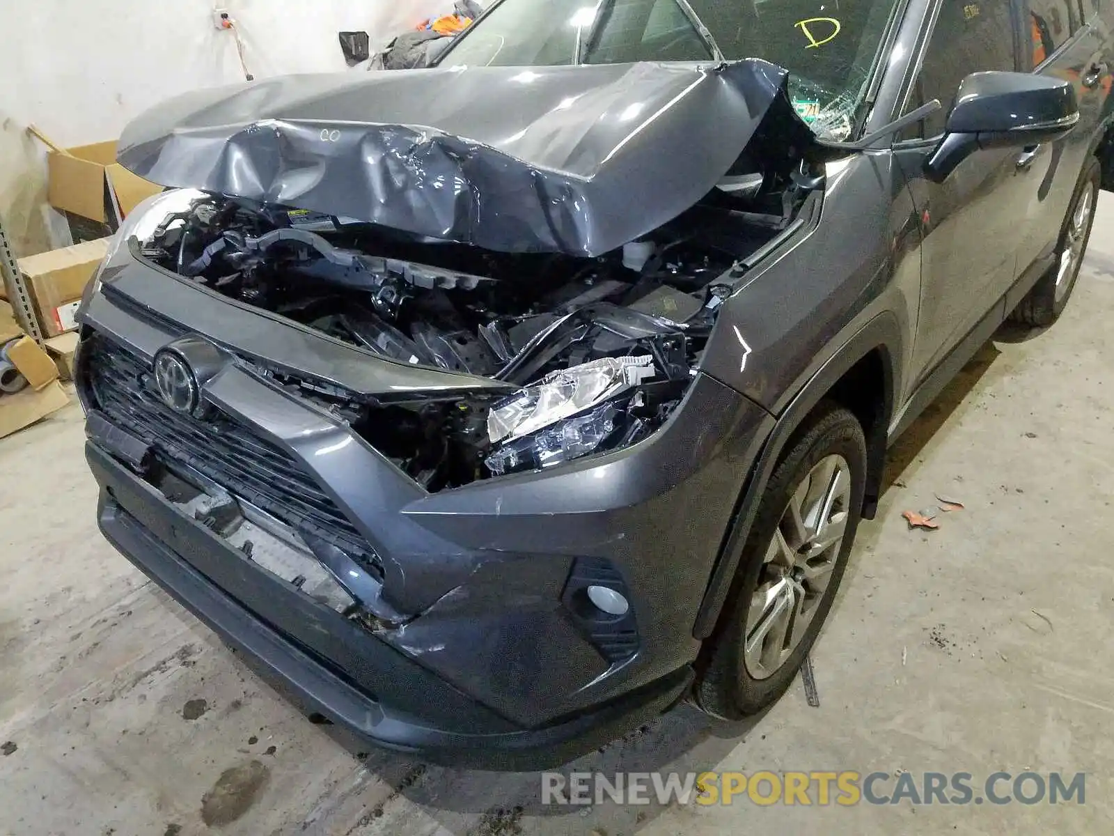 9 Photograph of a damaged car 2T3A1RFV7KW001377 TOYOTA RAV4 2019