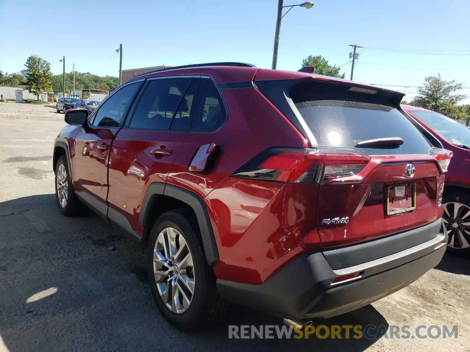 3 Photograph of a damaged car 2T3A1RFV7KW002464 TOYOTA RAV4 2019