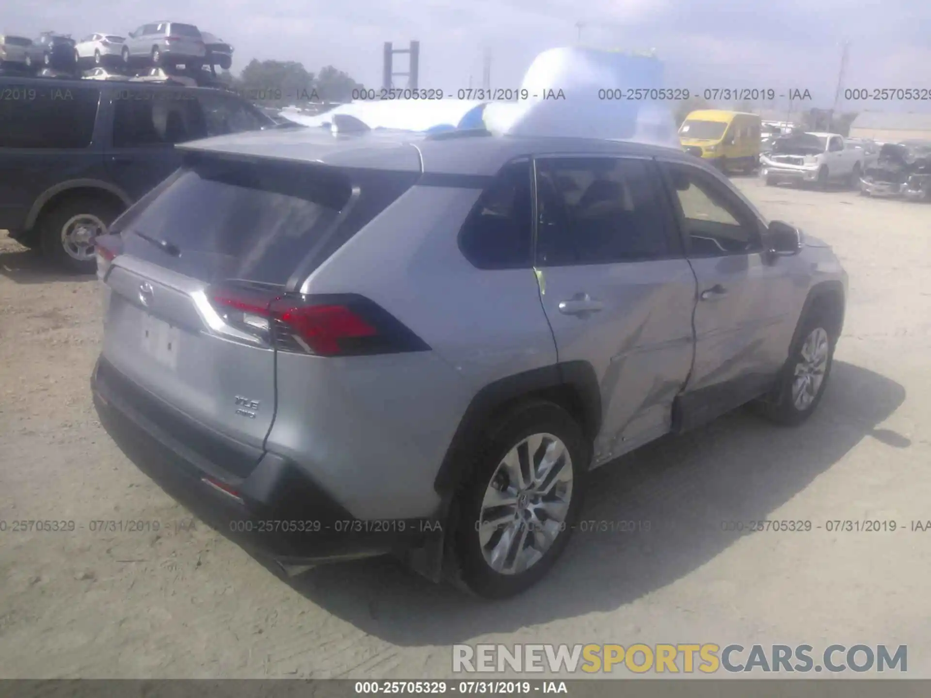 4 Photograph of a damaged car 2T3A1RFV7KW011262 TOYOTA RAV4 2019