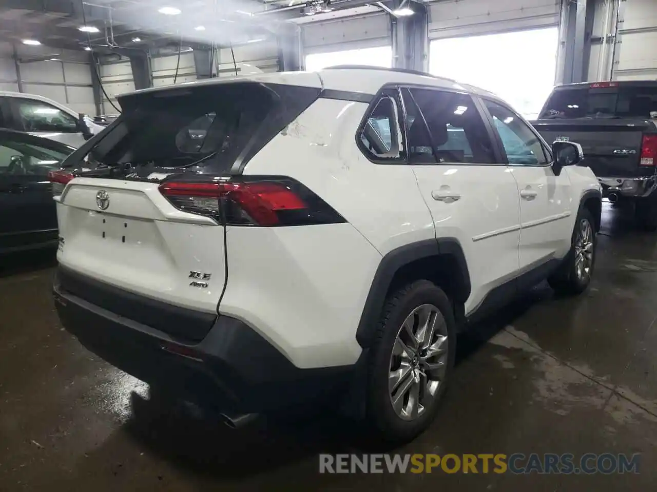 4 Фотография поврежденного автомобиля 2T3A1RFV7KW034251 TOYOTA RAV4 2019