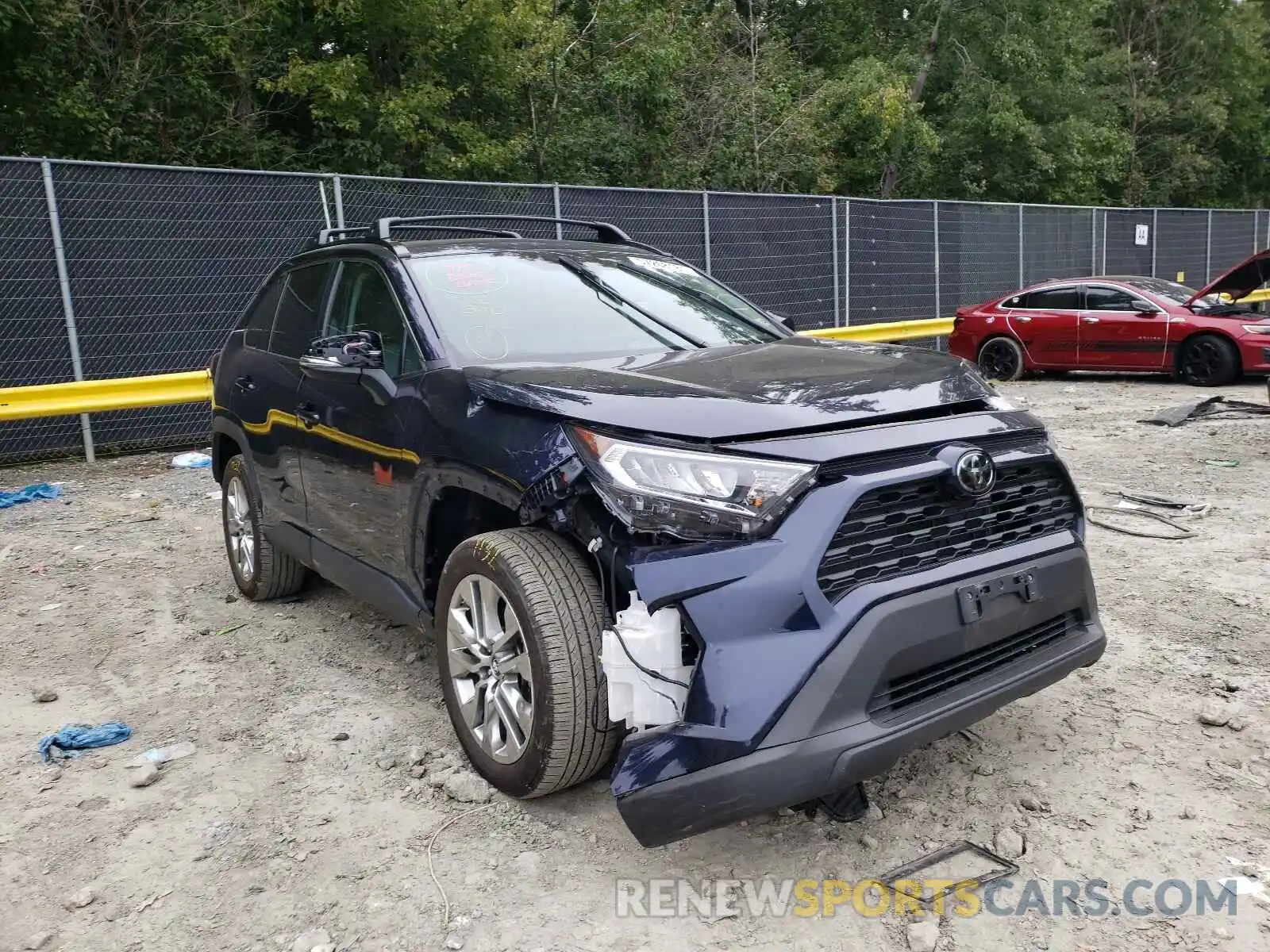 1 Photograph of a damaged car 2T3A1RFV7KW051888 TOYOTA RAV4 2019