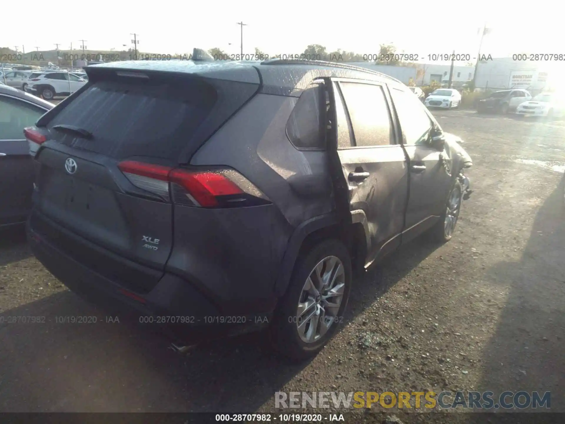 4 Photograph of a damaged car 2T3A1RFV7KW060798 TOYOTA RAV4 2019