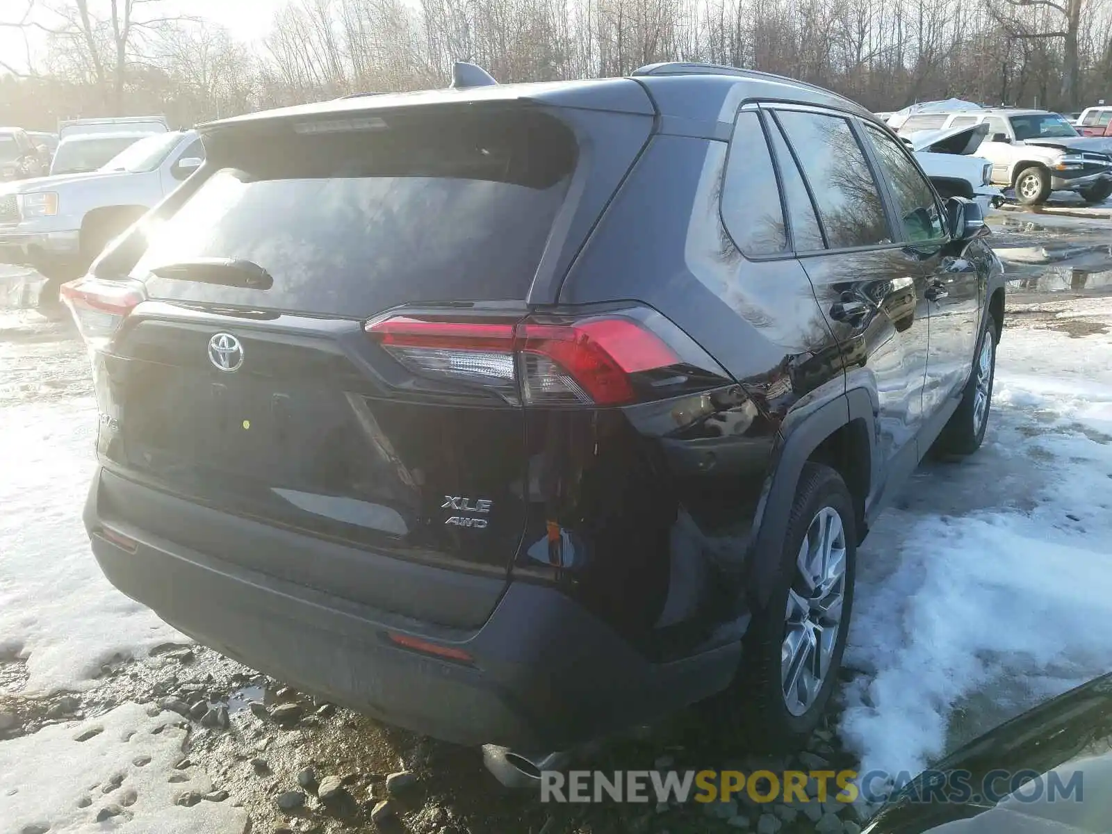 4 Photograph of a damaged car 2T3A1RFV7KW068299 TOYOTA RAV4 2019