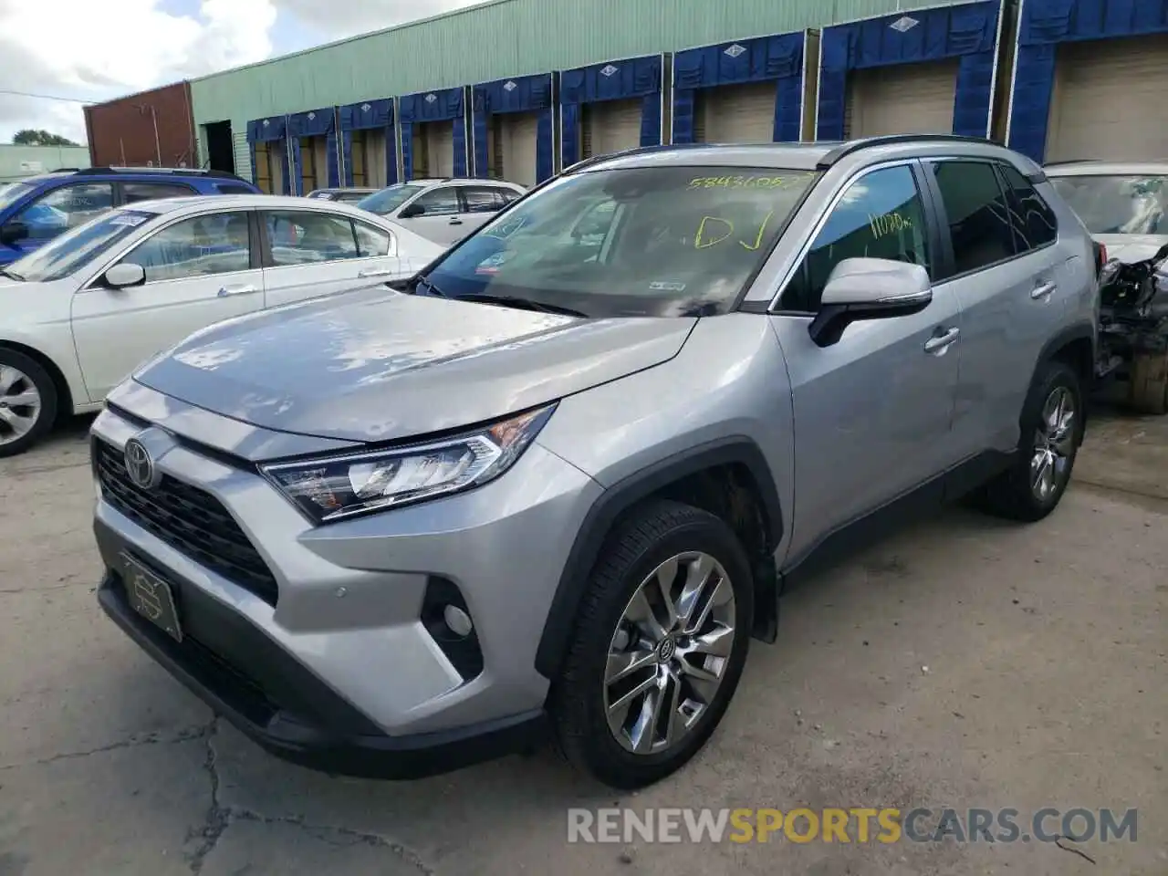 2 Фотография поврежденного автомобиля 2T3A1RFV7KW070733 TOYOTA RAV4 2019