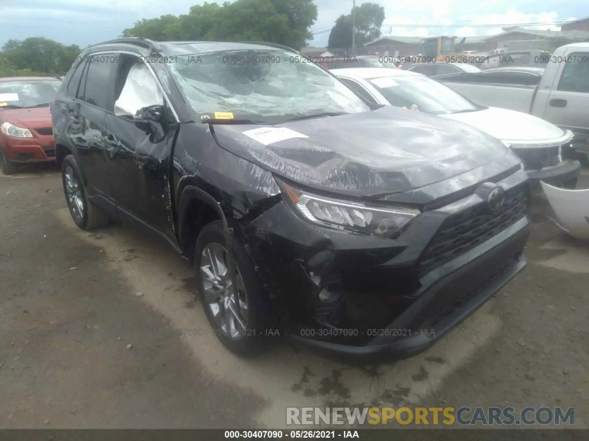 1 Photograph of a damaged car 2T3A1RFV8KC011529 TOYOTA RAV4 2019