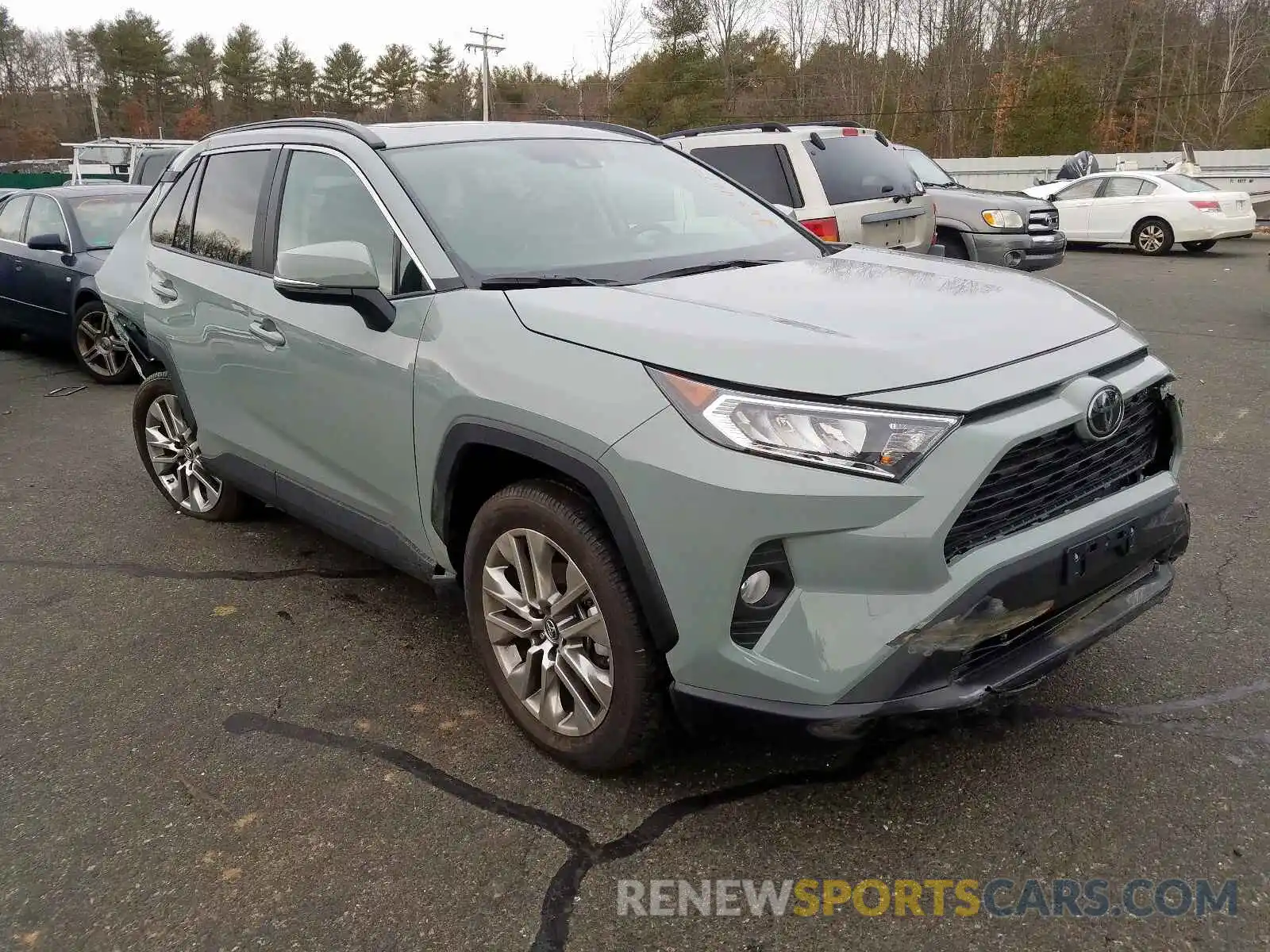 1 Photograph of a damaged car 2T3A1RFV8KC019954 TOYOTA RAV4 2019