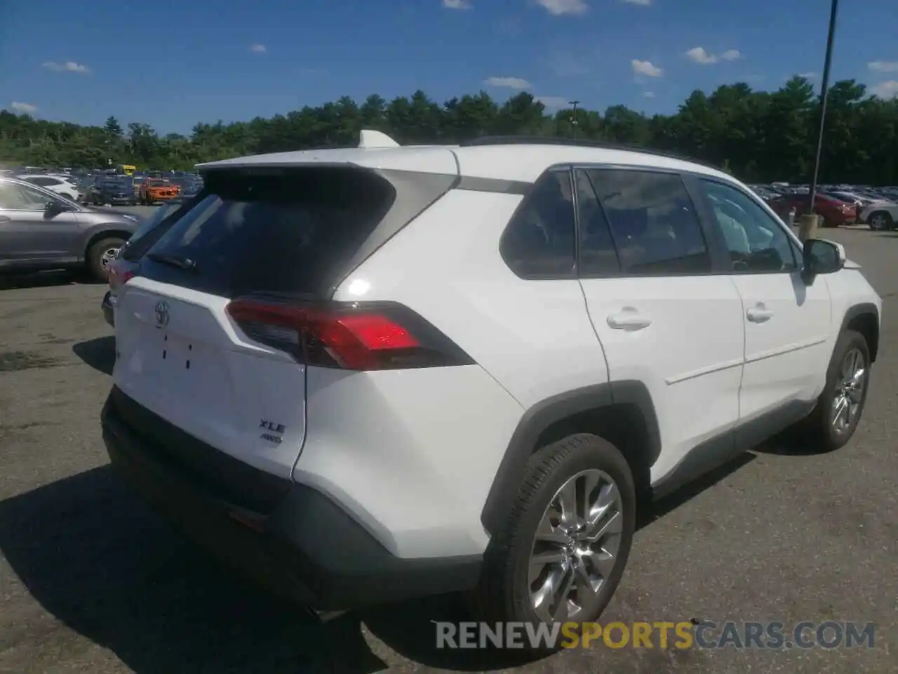 4 Photograph of a damaged car 2T3A1RFV8KC021414 TOYOTA RAV4 2019