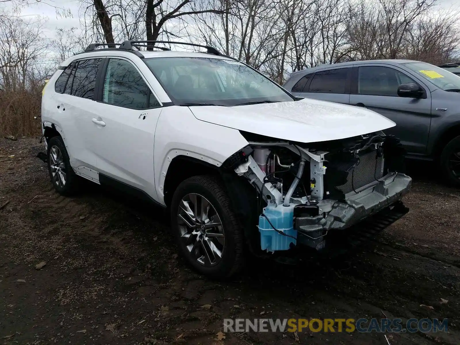 1 Photograph of a damaged car 2T3A1RFV8KC036334 TOYOTA RAV4 2019