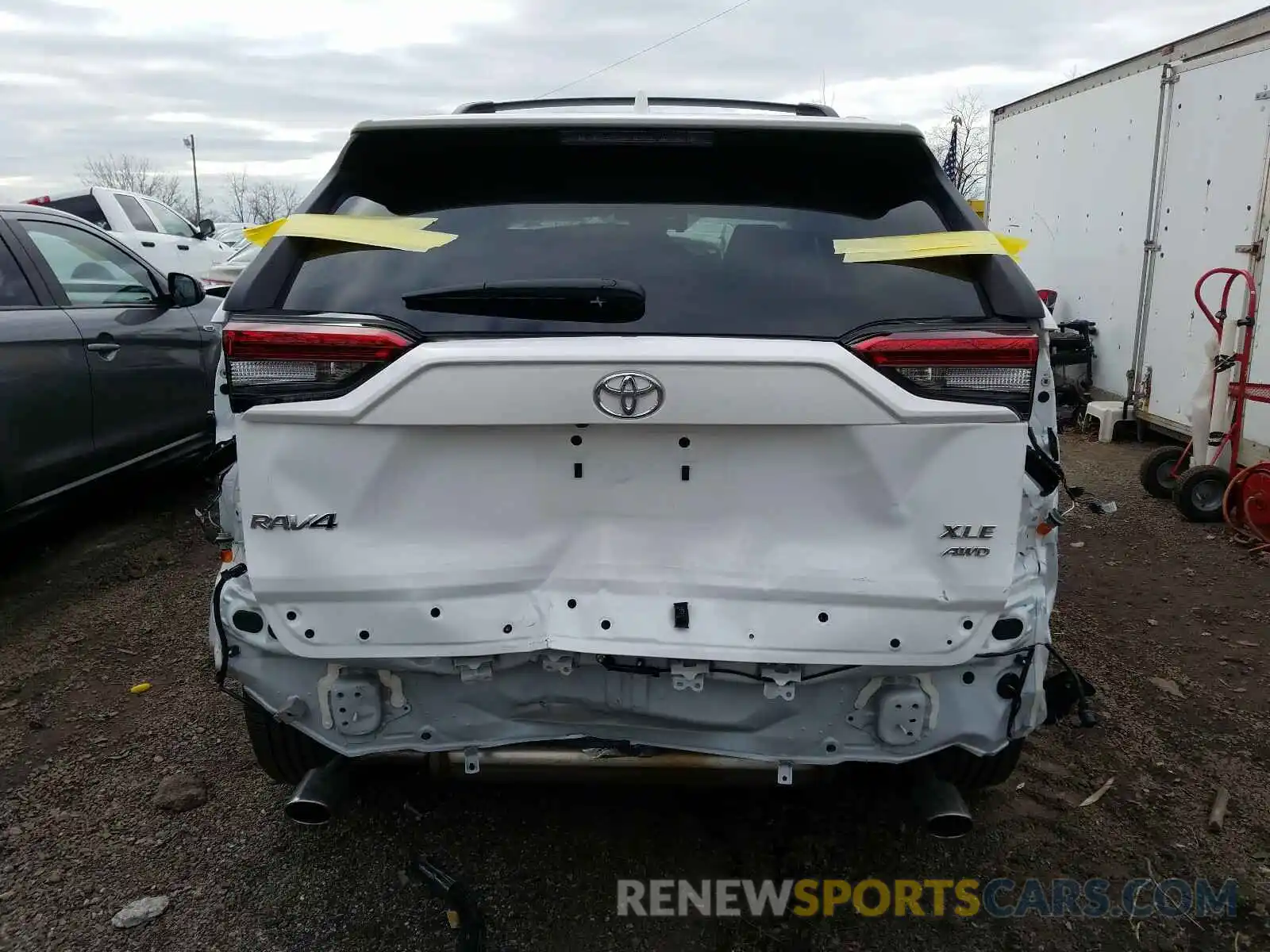 9 Photograph of a damaged car 2T3A1RFV8KC036334 TOYOTA RAV4 2019