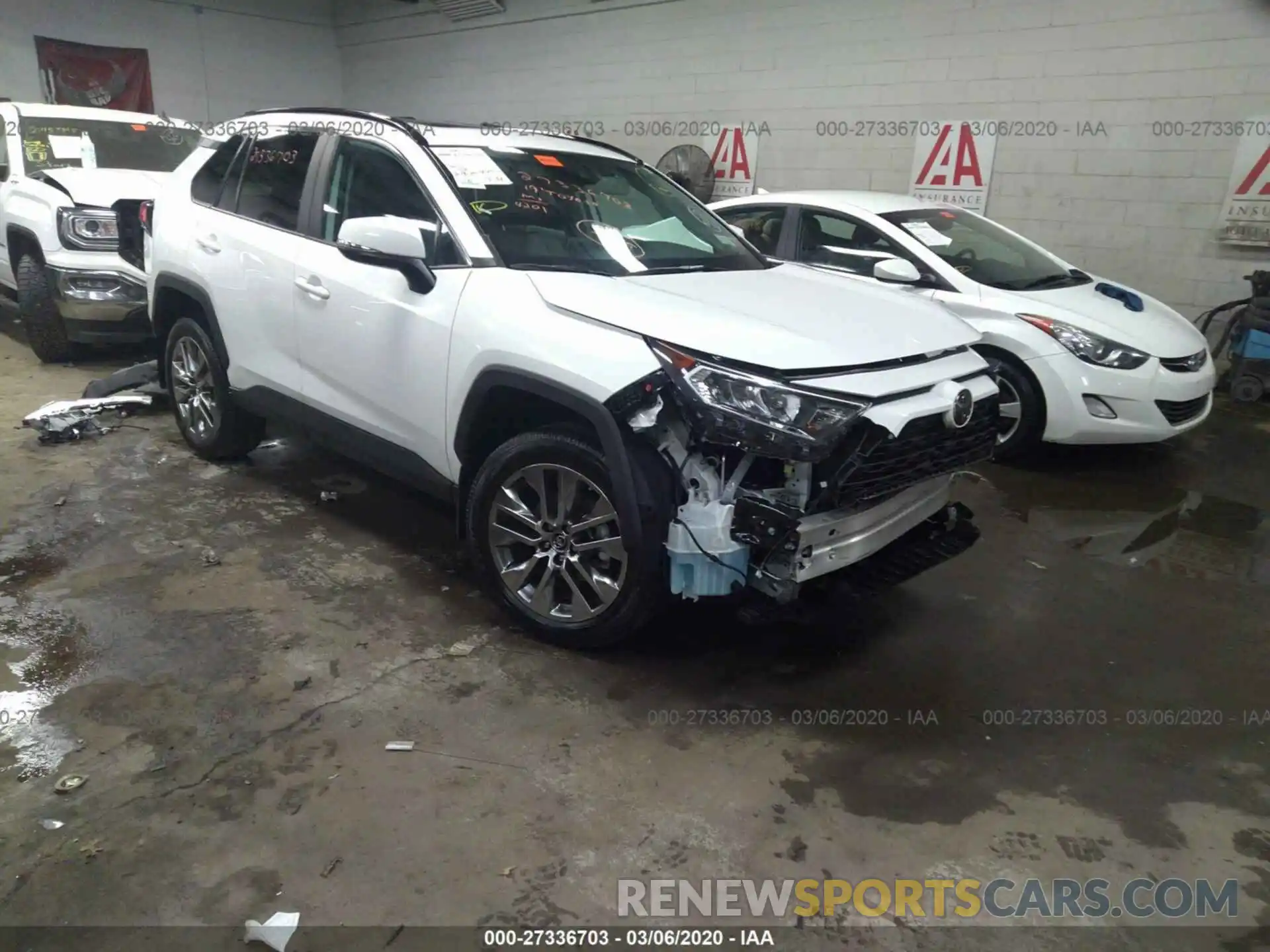 1 Photograph of a damaged car 2T3A1RFV8KC036799 TOYOTA RAV4 2019