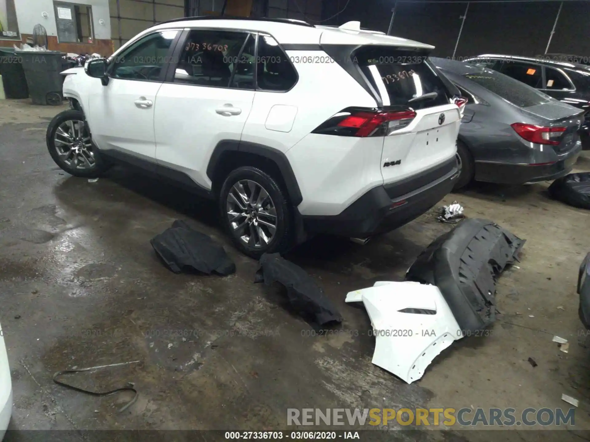 3 Photograph of a damaged car 2T3A1RFV8KC036799 TOYOTA RAV4 2019