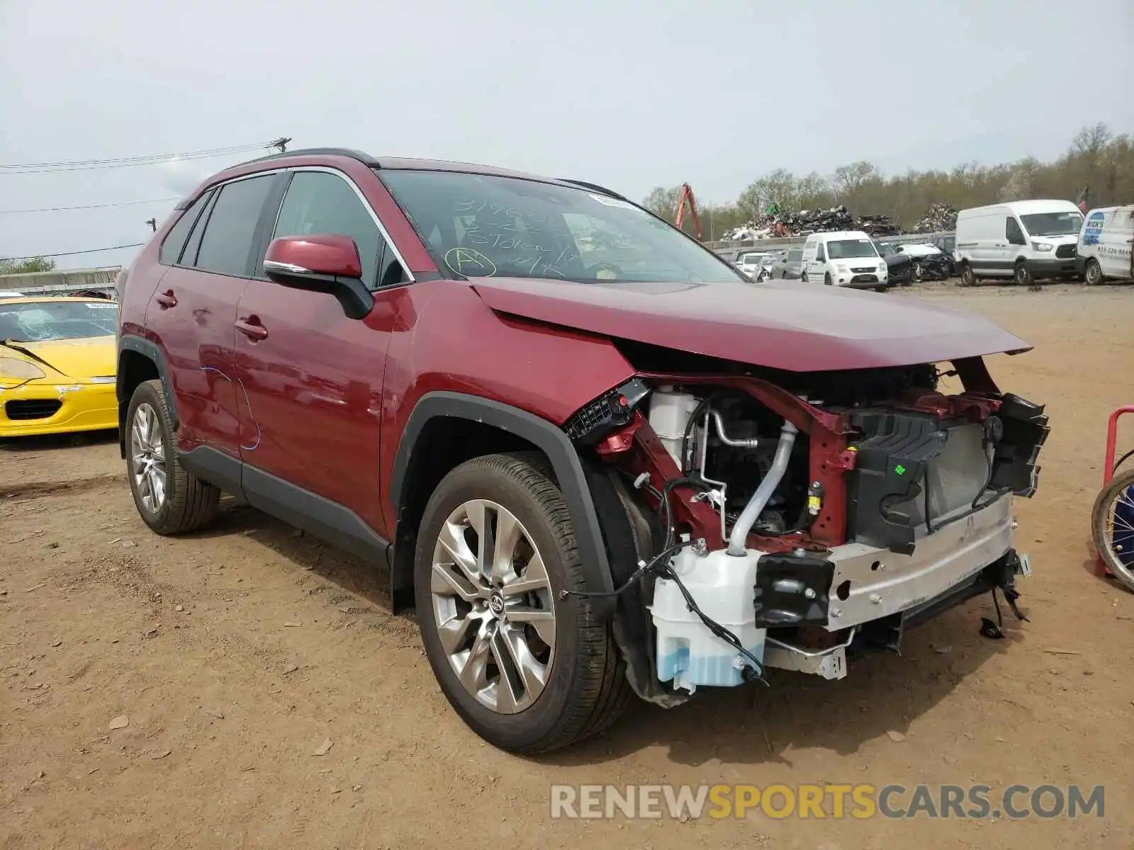 1 Photograph of a damaged car 2T3A1RFV8KC056843 TOYOTA RAV4 2019