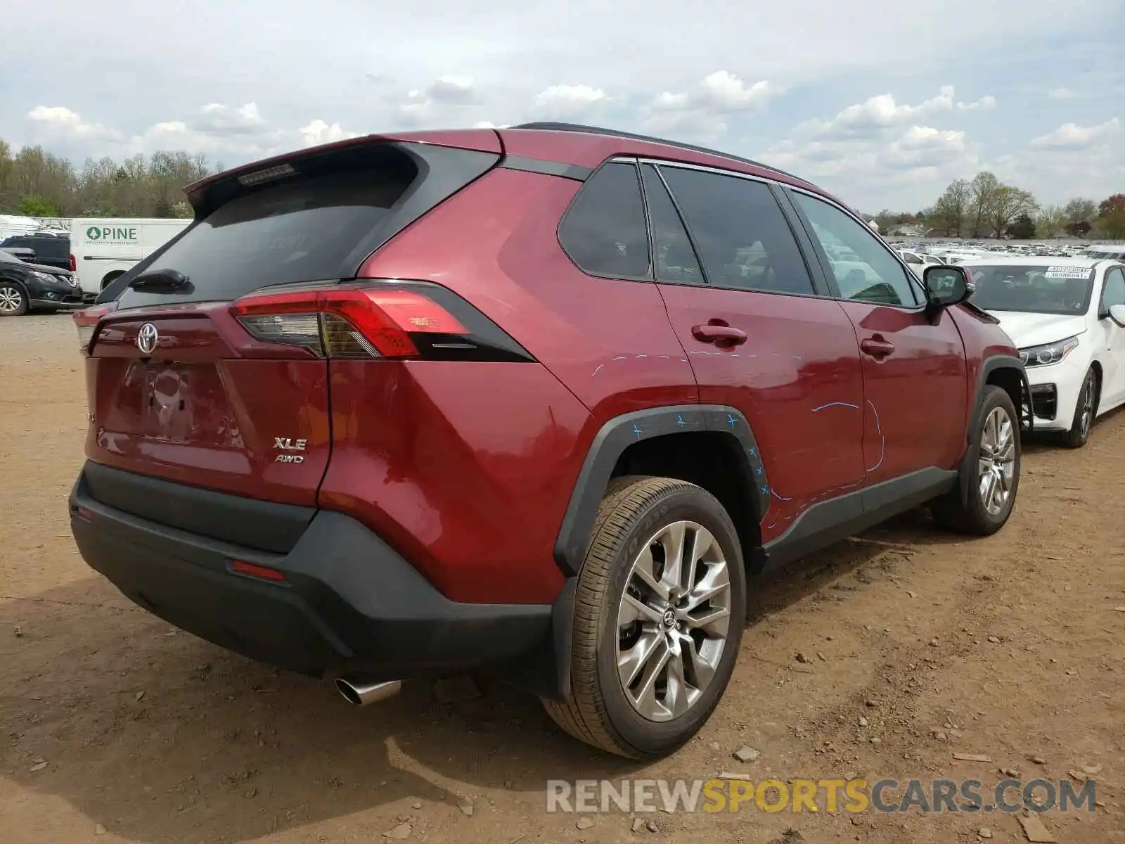 4 Photograph of a damaged car 2T3A1RFV8KC056843 TOYOTA RAV4 2019