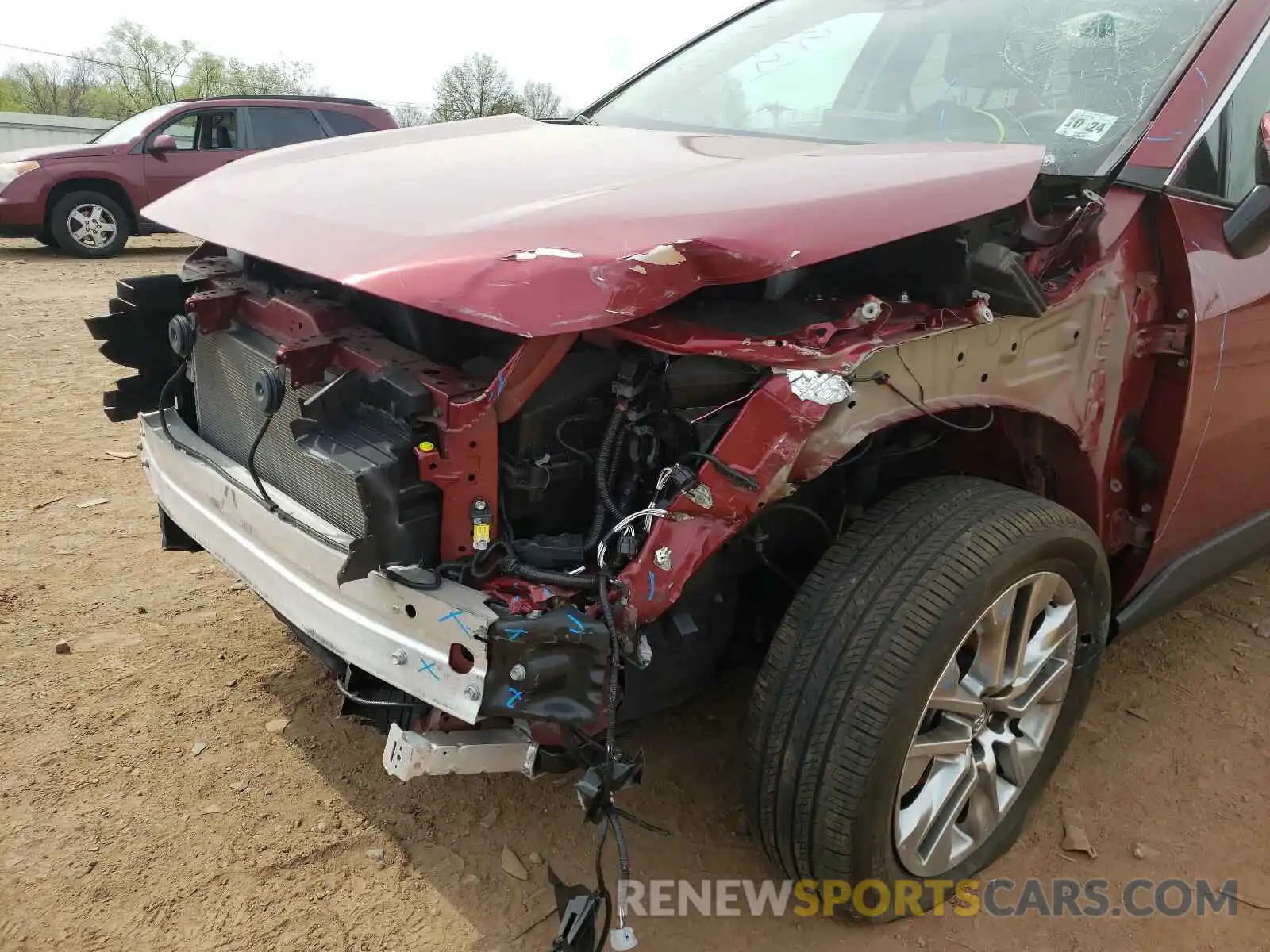 9 Photograph of a damaged car 2T3A1RFV8KC056843 TOYOTA RAV4 2019