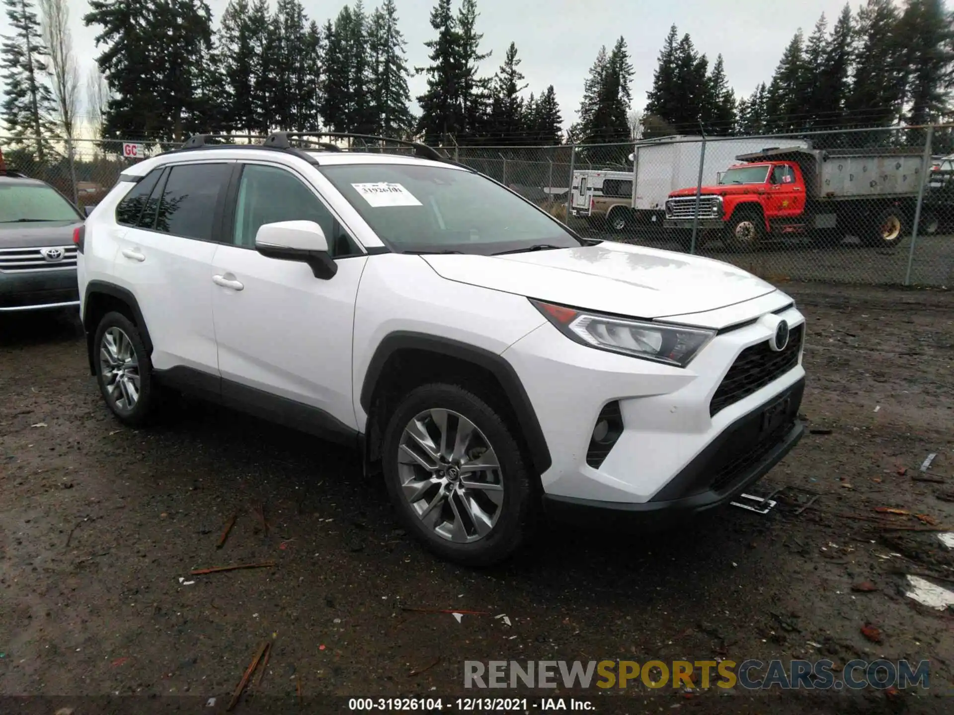 1 Photograph of a damaged car 2T3A1RFV8KC057829 TOYOTA RAV4 2019