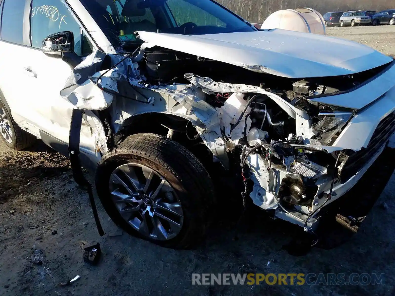 9 Photograph of a damaged car 2T3A1RFV8KW001839 TOYOTA RAV4 2019