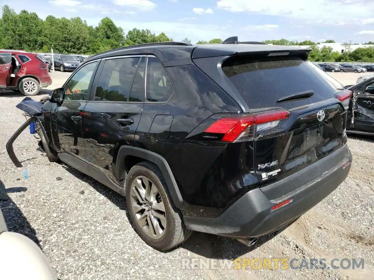 3 Photograph of a damaged car 2T3A1RFV8KW048479 TOYOTA RAV4 2019