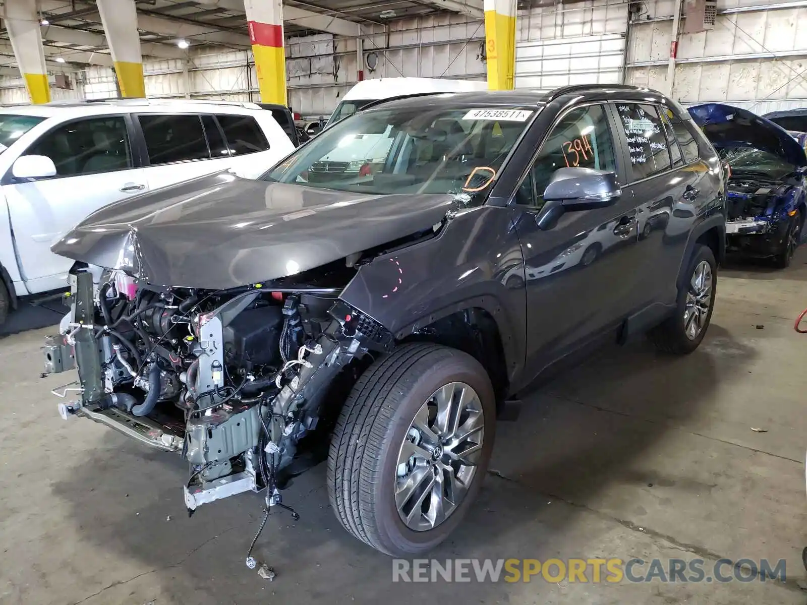 2 Photograph of a damaged car 2T3A1RFV8KW068151 TOYOTA RAV4 2019