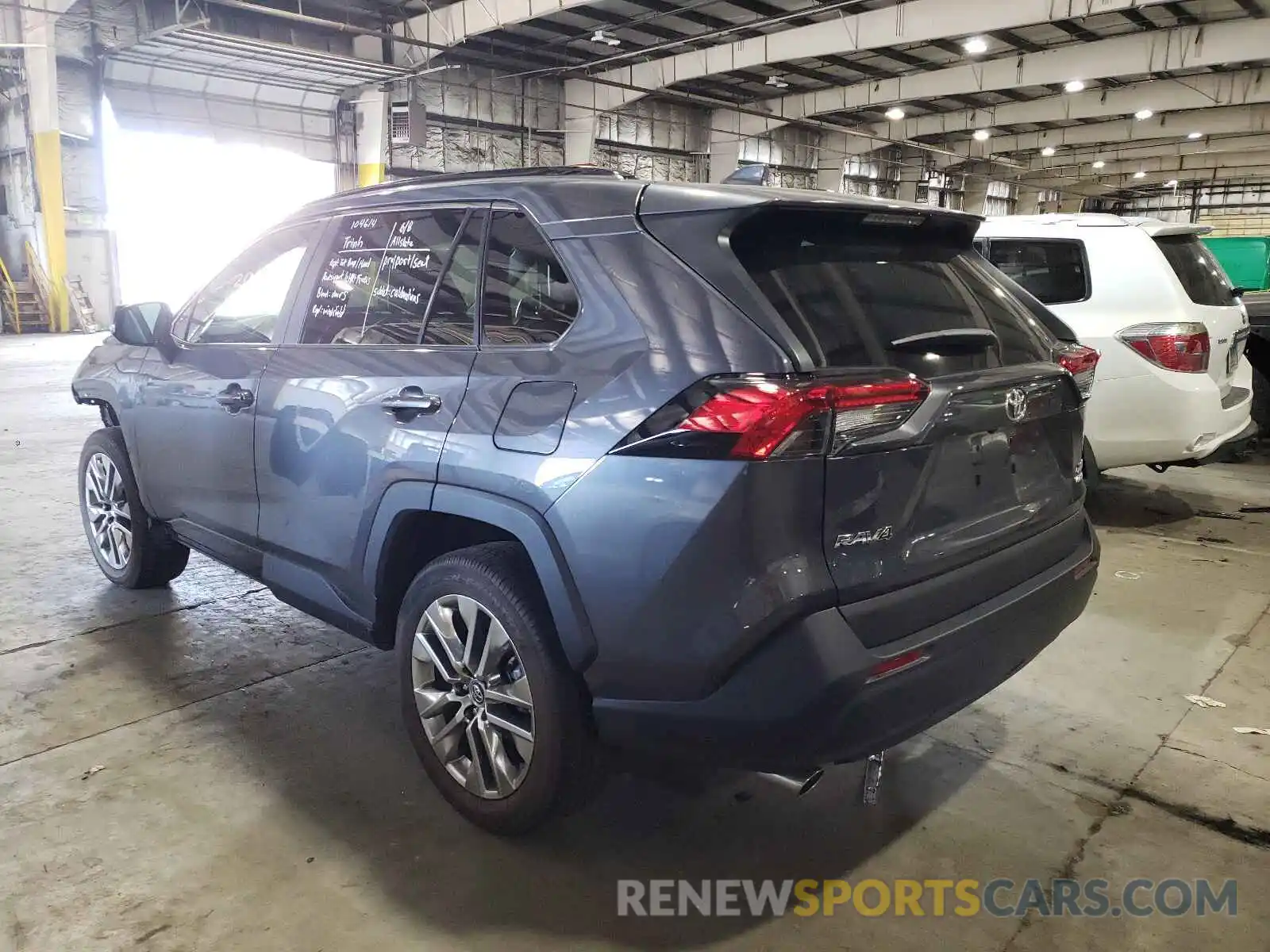 3 Photograph of a damaged car 2T3A1RFV8KW068151 TOYOTA RAV4 2019