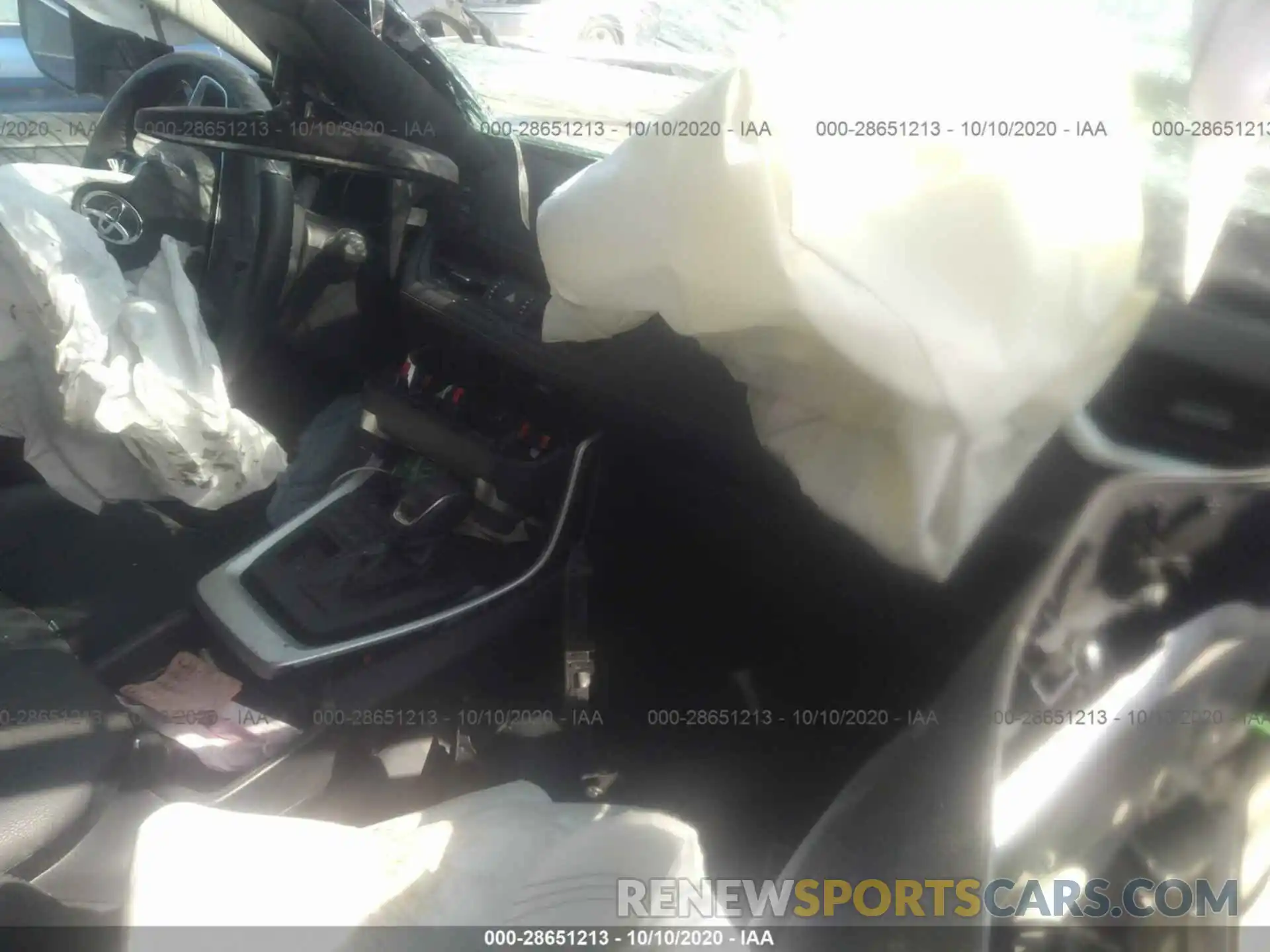 5 Photograph of a damaged car 2T3A1RFV9KC044720 TOYOTA RAV4 2019