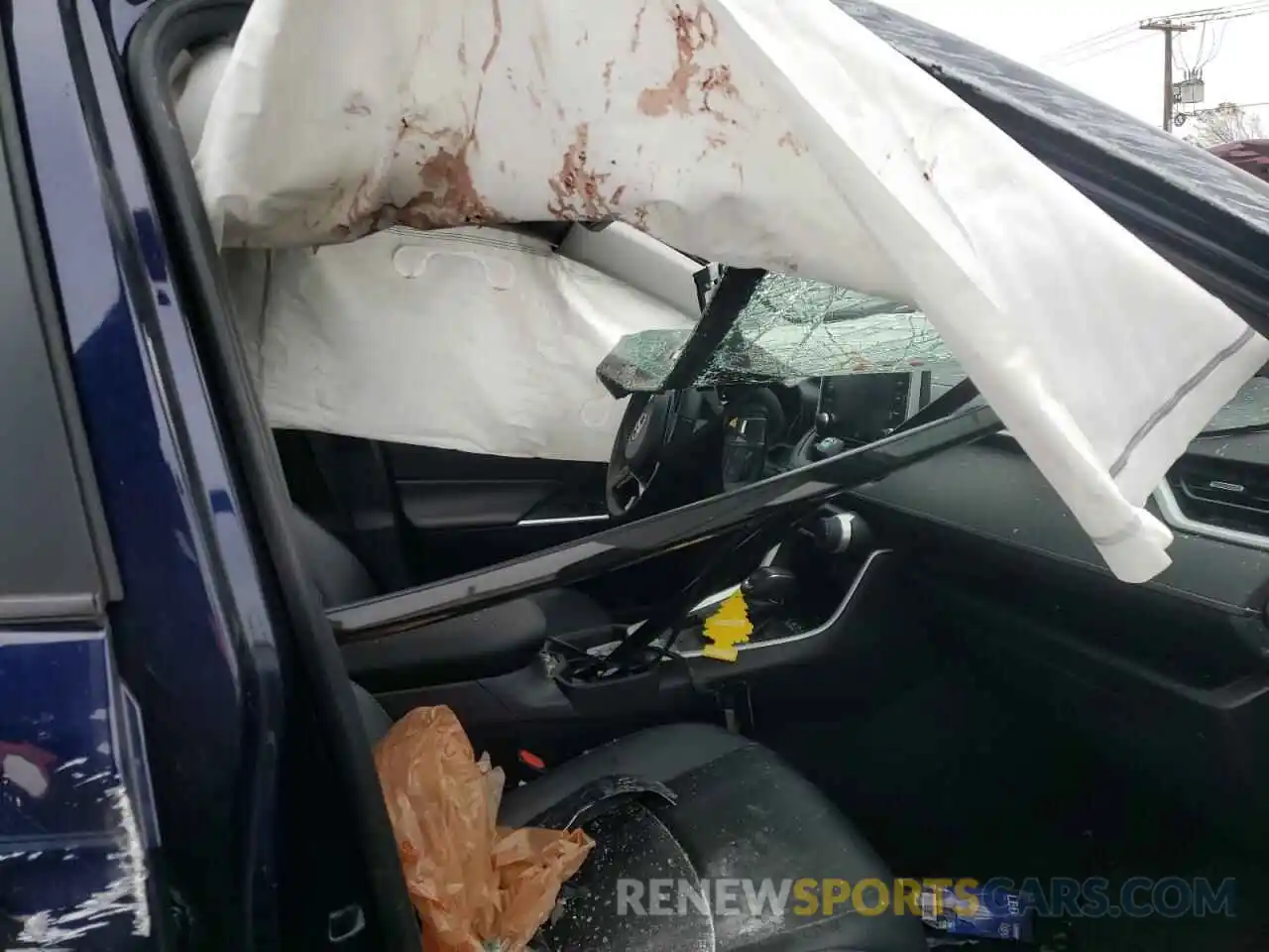 5 Photograph of a damaged car 2T3A1RFV9KC045561 TOYOTA RAV4 2019