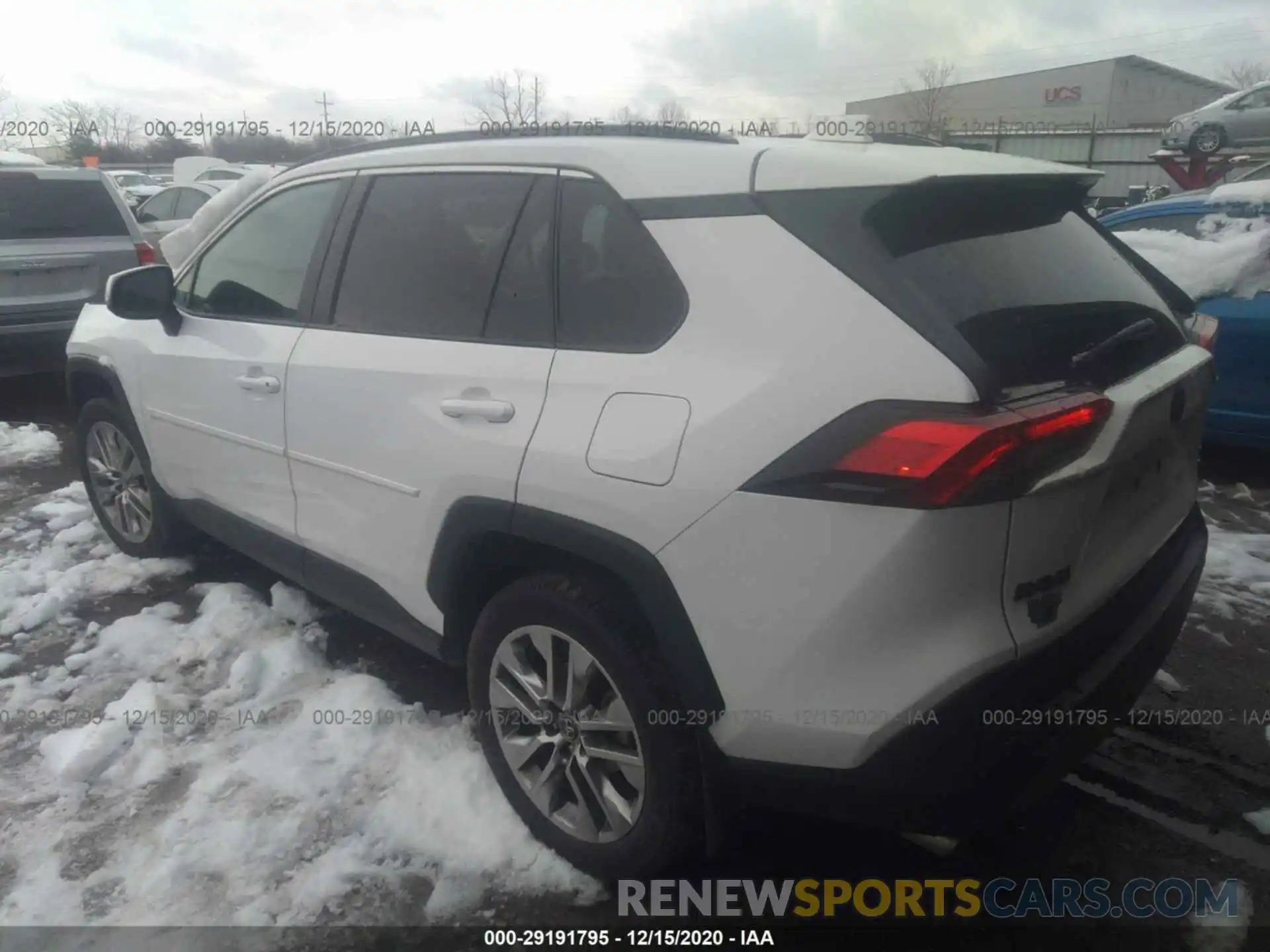 3 Photograph of a damaged car 2T3A1RFV9KW013644 TOYOTA RAV4 2019