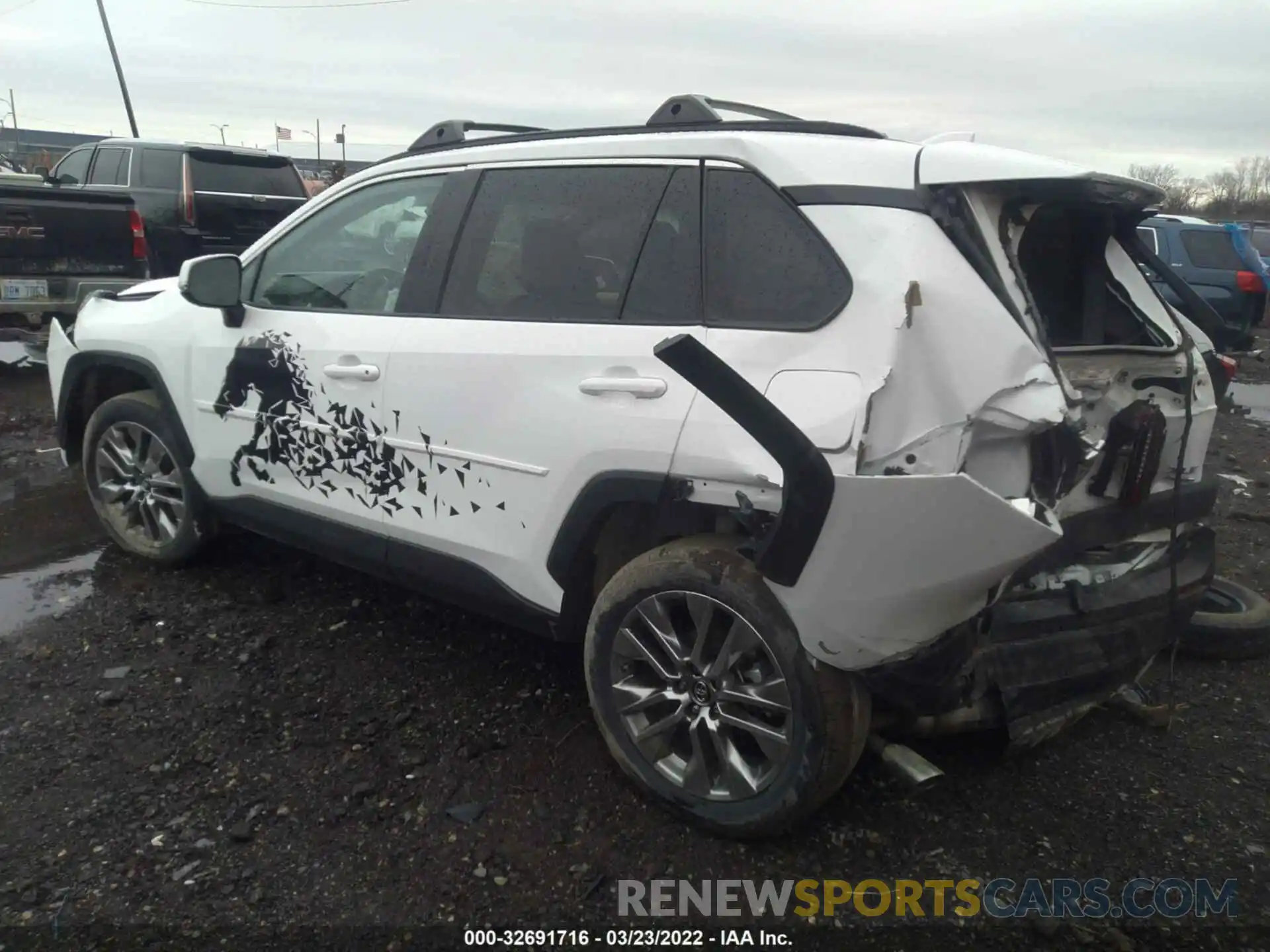 3 Фотография поврежденного автомобиля 2T3A1RFVXKC024458 TOYOTA RAV4 2019