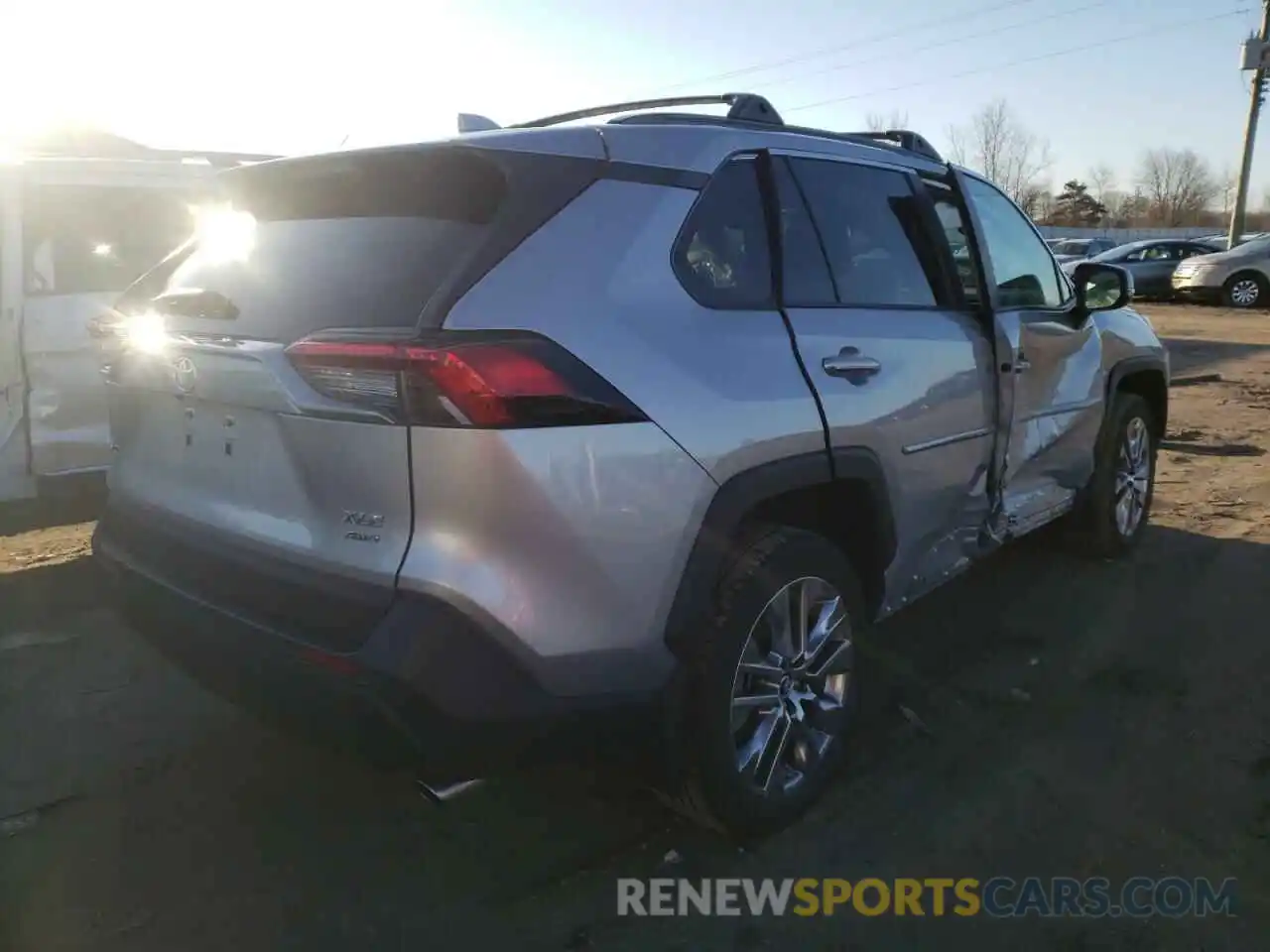 4 Photograph of a damaged car 2T3A1RFVXKC026212 TOYOTA RAV4 2019