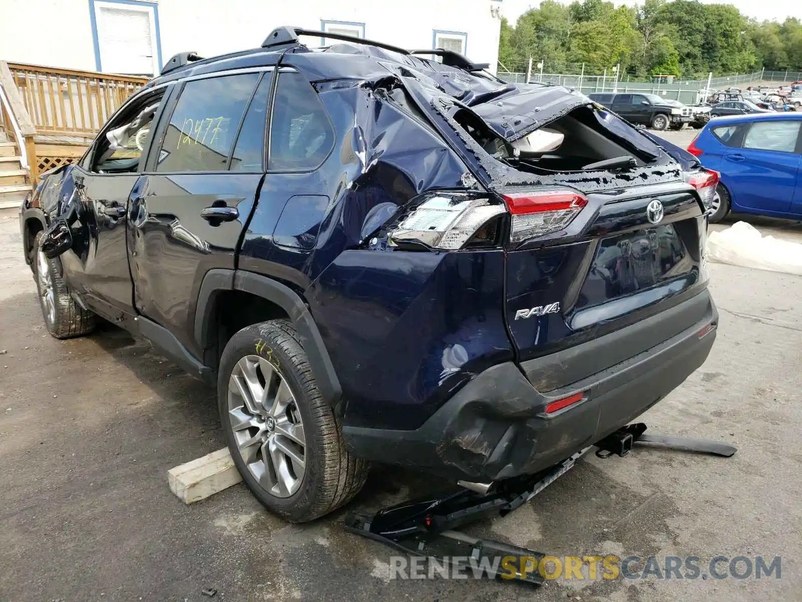 3 Фотография поврежденного автомобиля 2T3A1RFVXKC051000 TOYOTA RAV4 2019