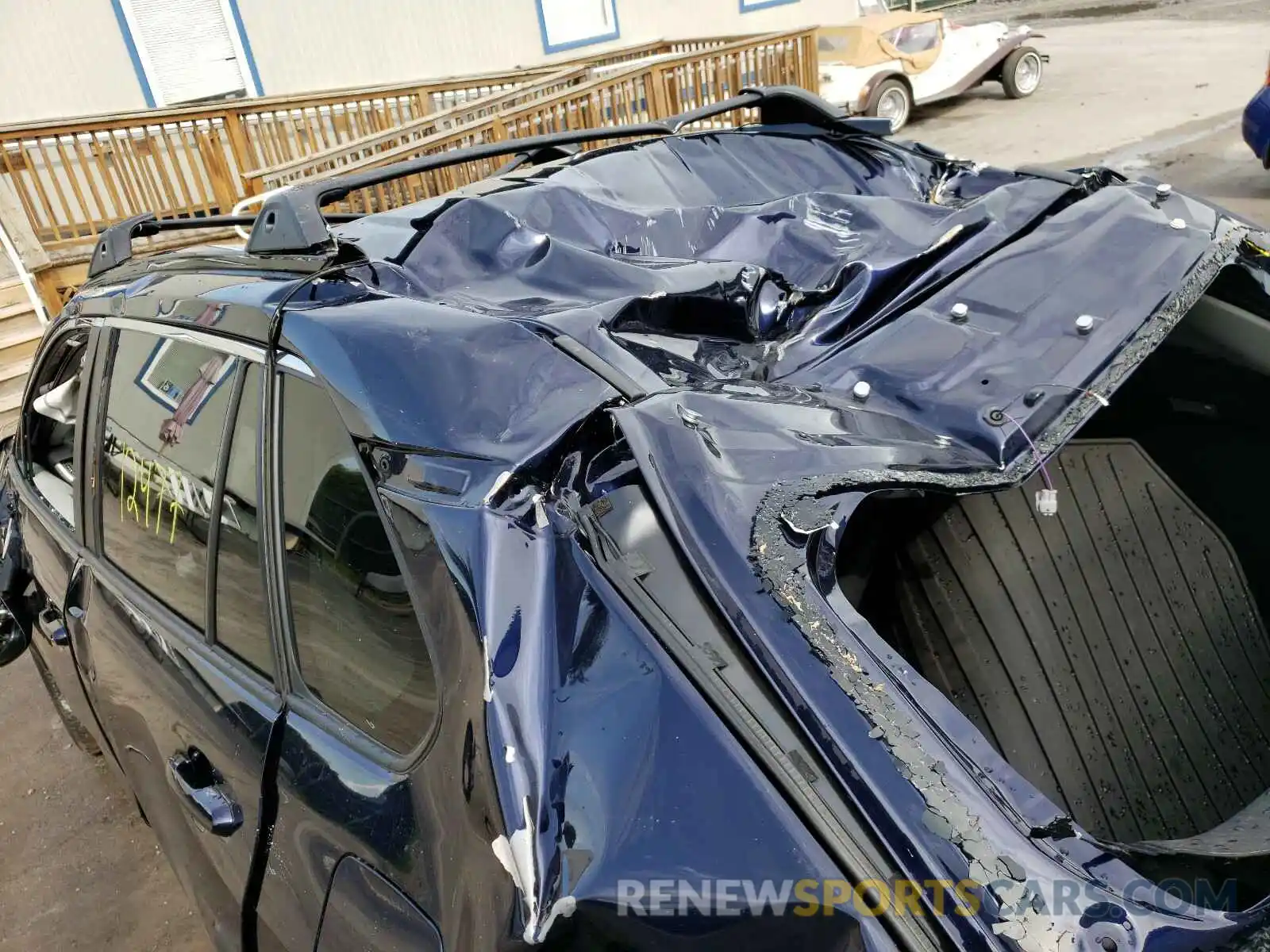 9 Photograph of a damaged car 2T3A1RFVXKC051000 TOYOTA RAV4 2019