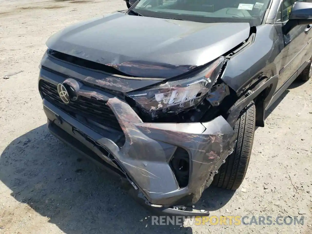 9 Photograph of a damaged car 2T3A1RFVXKC057508 TOYOTA RAV4 2019