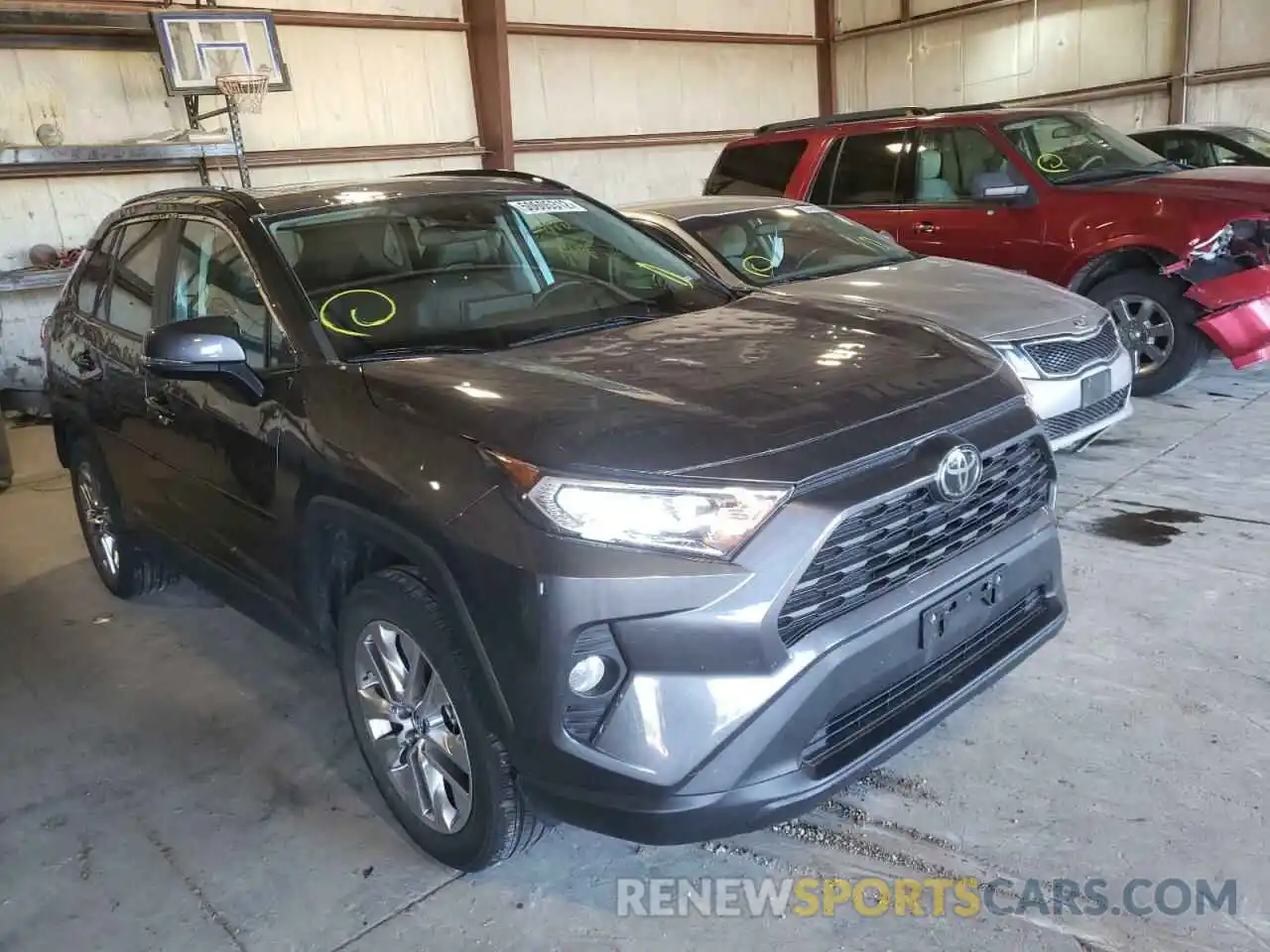 1 Photograph of a damaged car 2T3A1RFVXKW008436 TOYOTA RAV4 2019