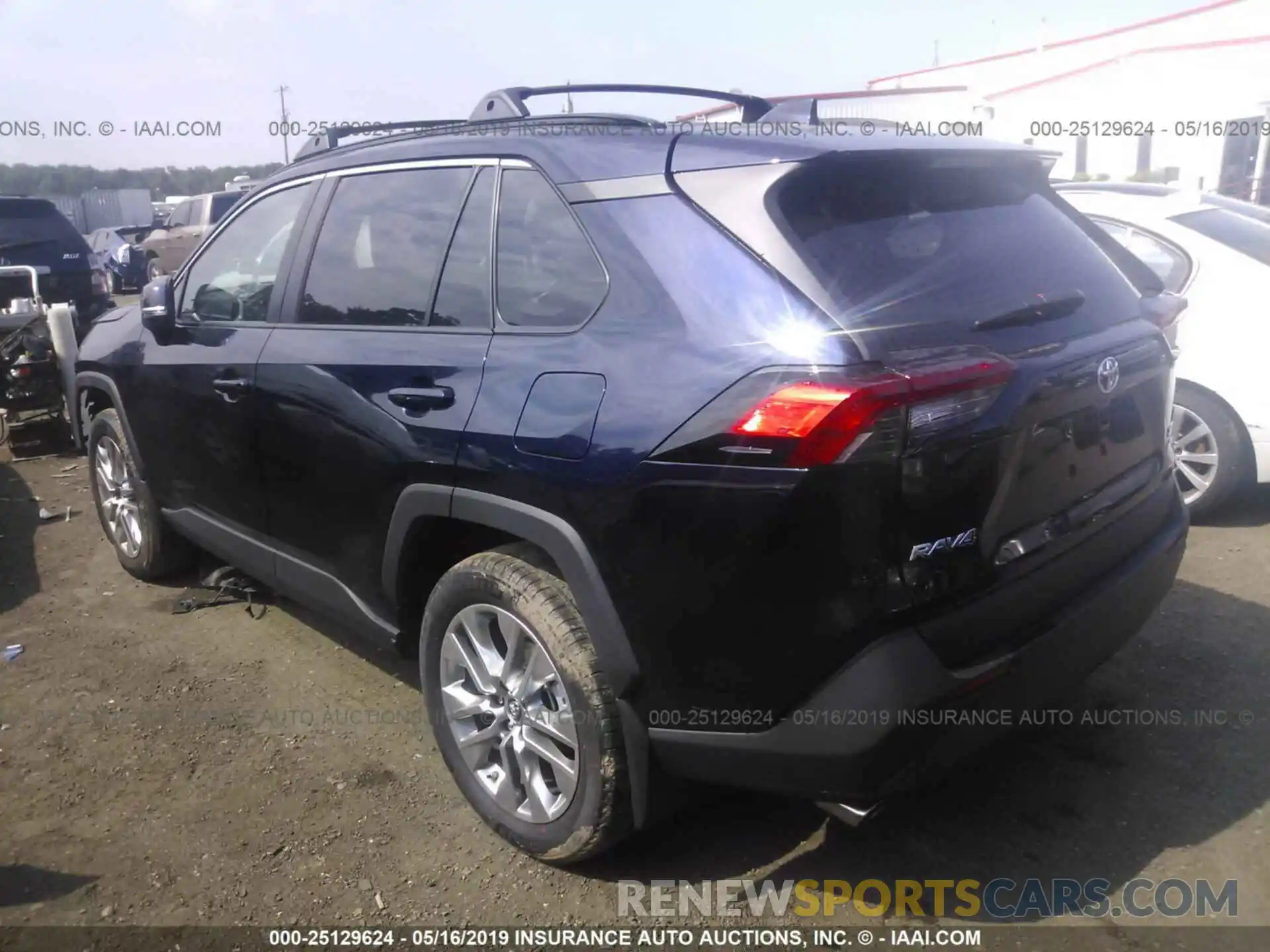 3 Photograph of a damaged car 2T3A1RFVXKW010171 TOYOTA RAV4 2019