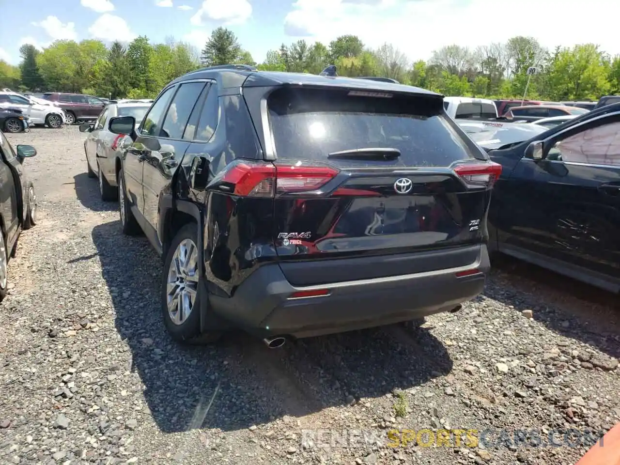 3 Photograph of a damaged car 2T3A1RFVXKW015502 TOYOTA RAV4 2019