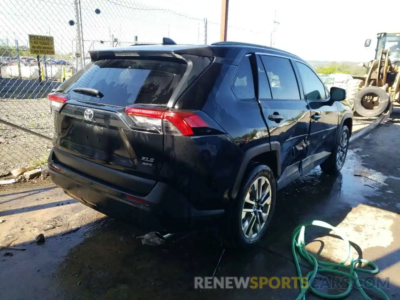 4 Photograph of a damaged car 2T3A1RFVXKW015502 TOYOTA RAV4 2019