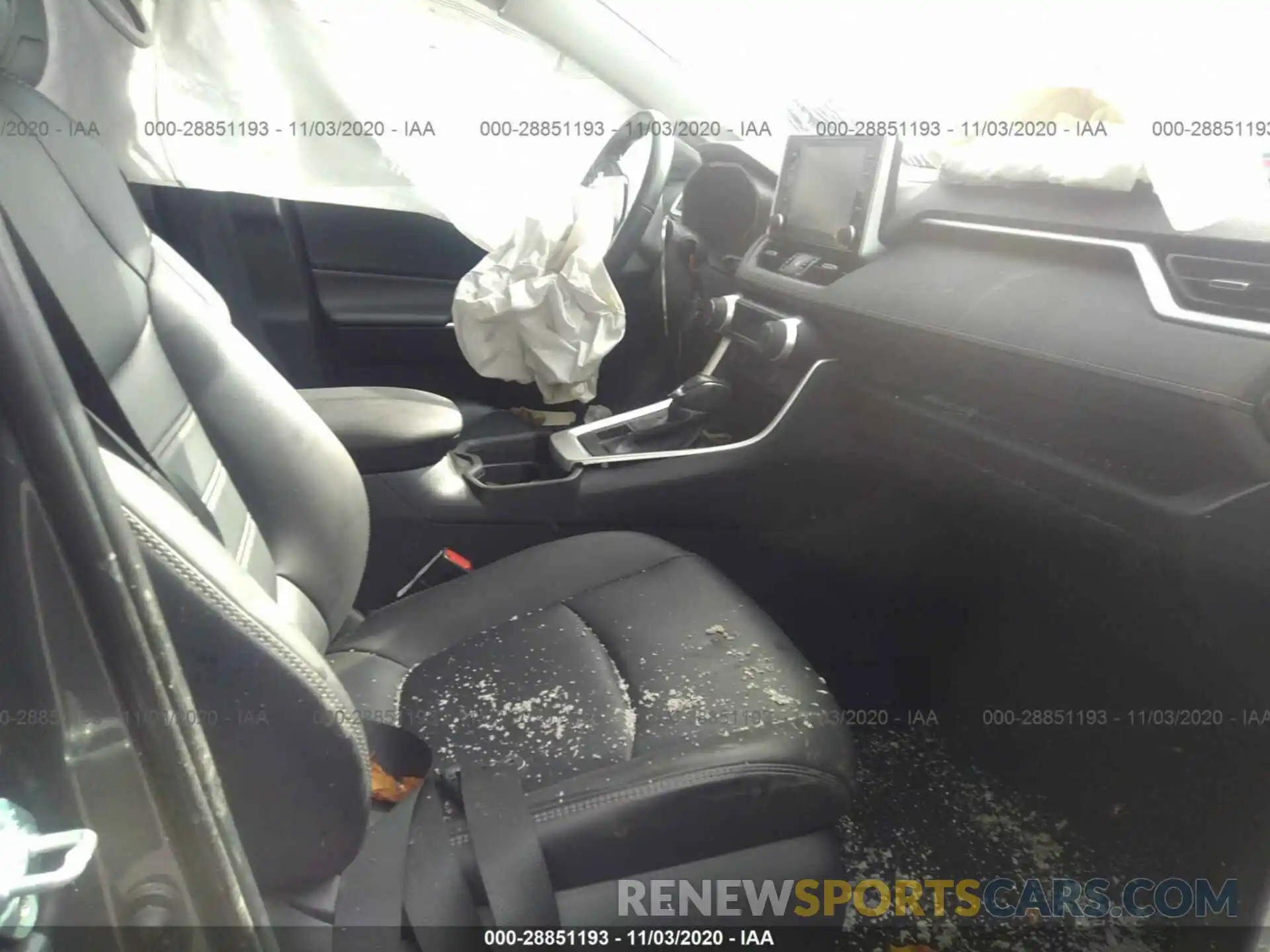 5 Photograph of a damaged car 2T3A1RFVXKW049861 TOYOTA RAV4 2019